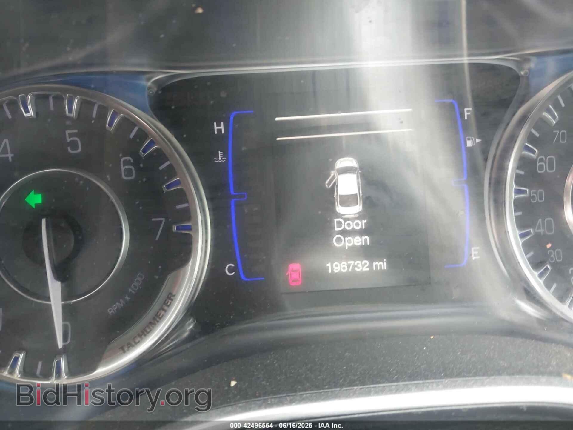 2016 CHRYSLER 200 - VIN: 1C3CCCAB3GN133732 - Фото 7