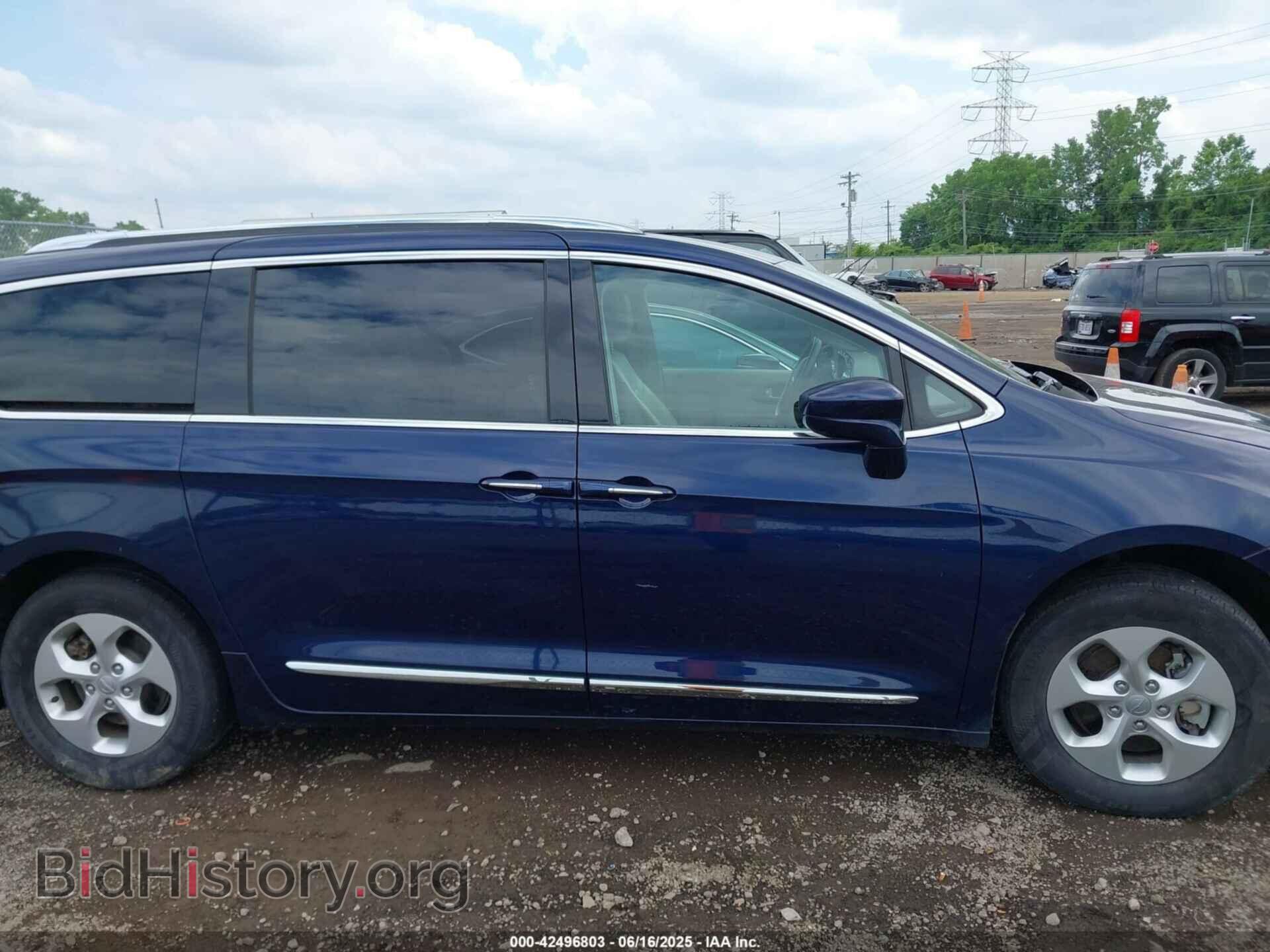 2018 CHRYSLER PACIFICA - VIN: 2C4RC1BG3JR127315 - Фото 14