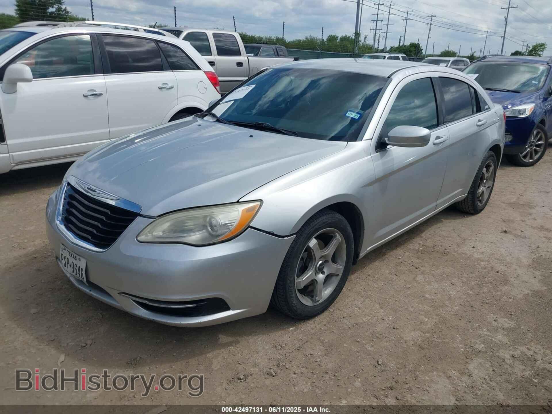 2012 CHRYSLER 200 - VIN: 1C3CCBBB1CN175979 - Фото 2