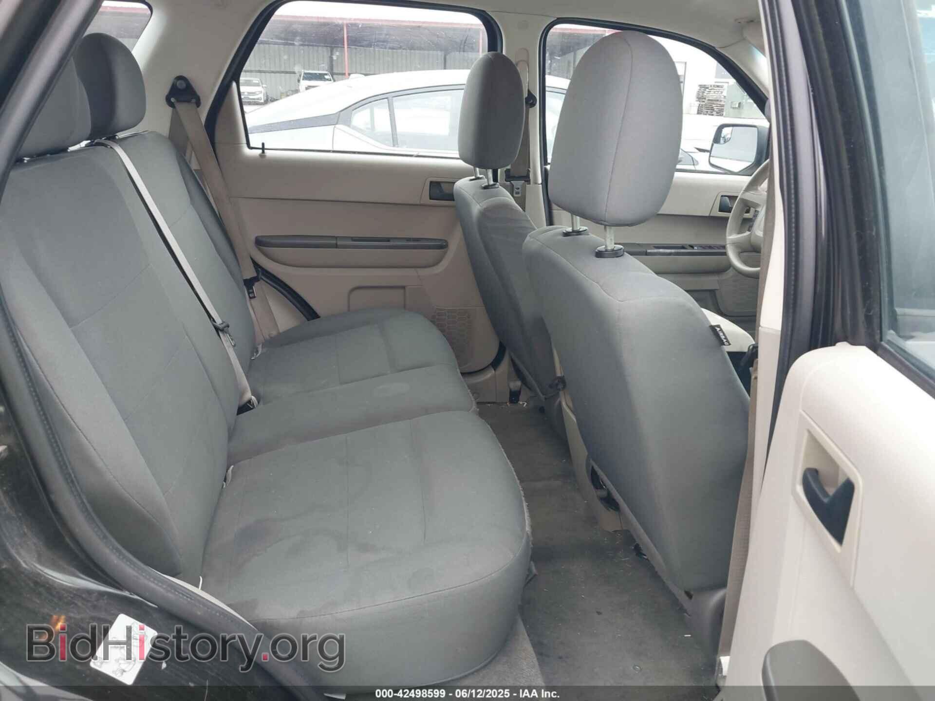 2011 FORD ESCAPE - VIN: 1FMCU0C73BKB97601 - Фото 8