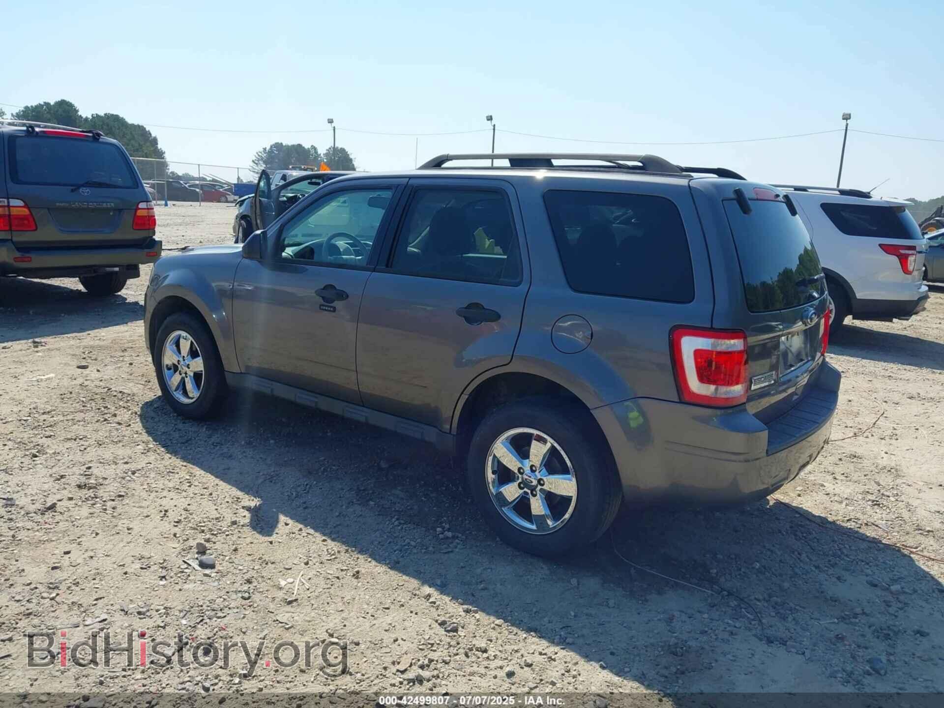2011 FORD ESCAPE - VIN: 1FMCU9DG0BKB70083 - Фото 3