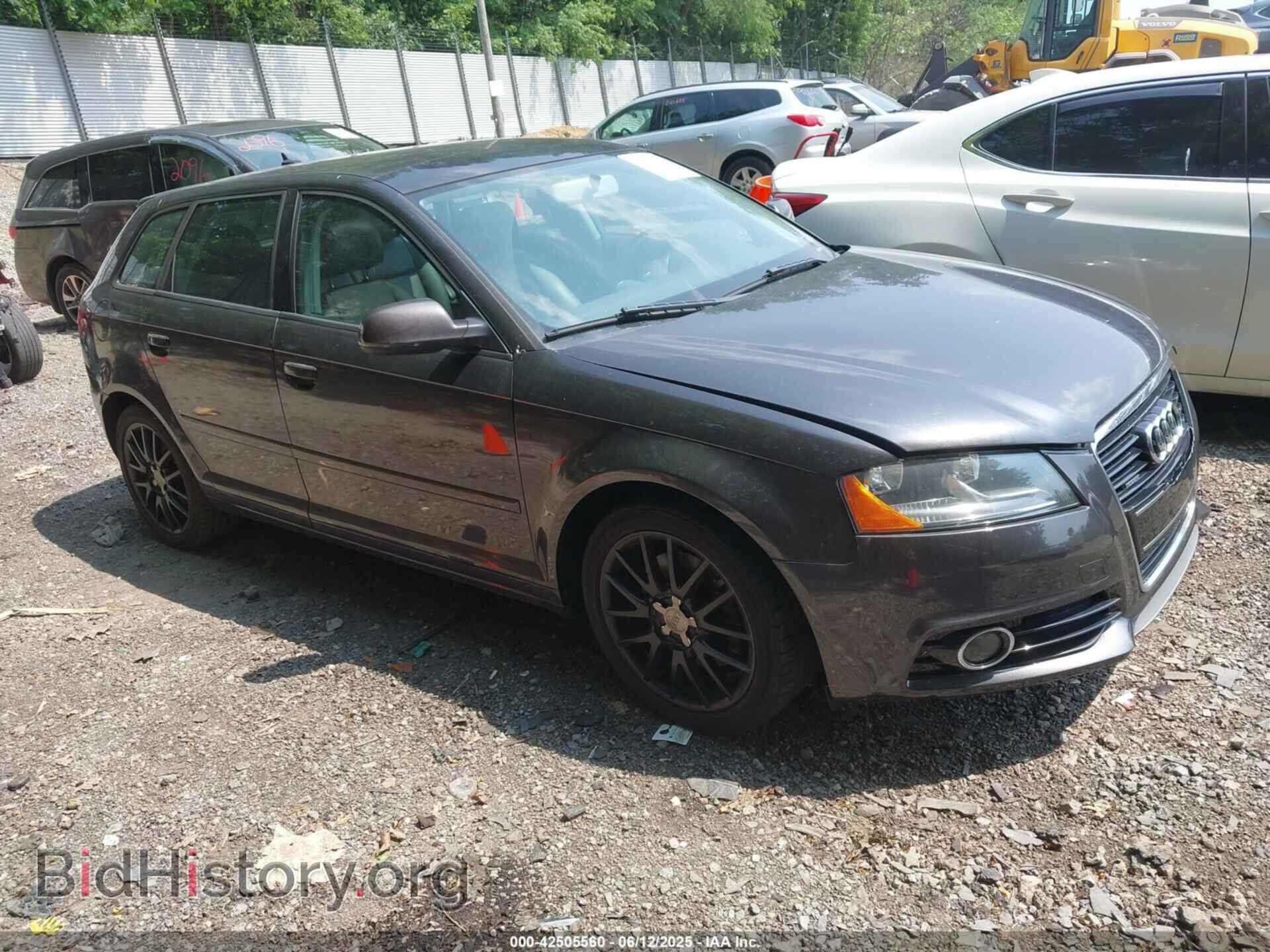 Photo WAUDFAFM0DA010637 - AUDI A3 2013