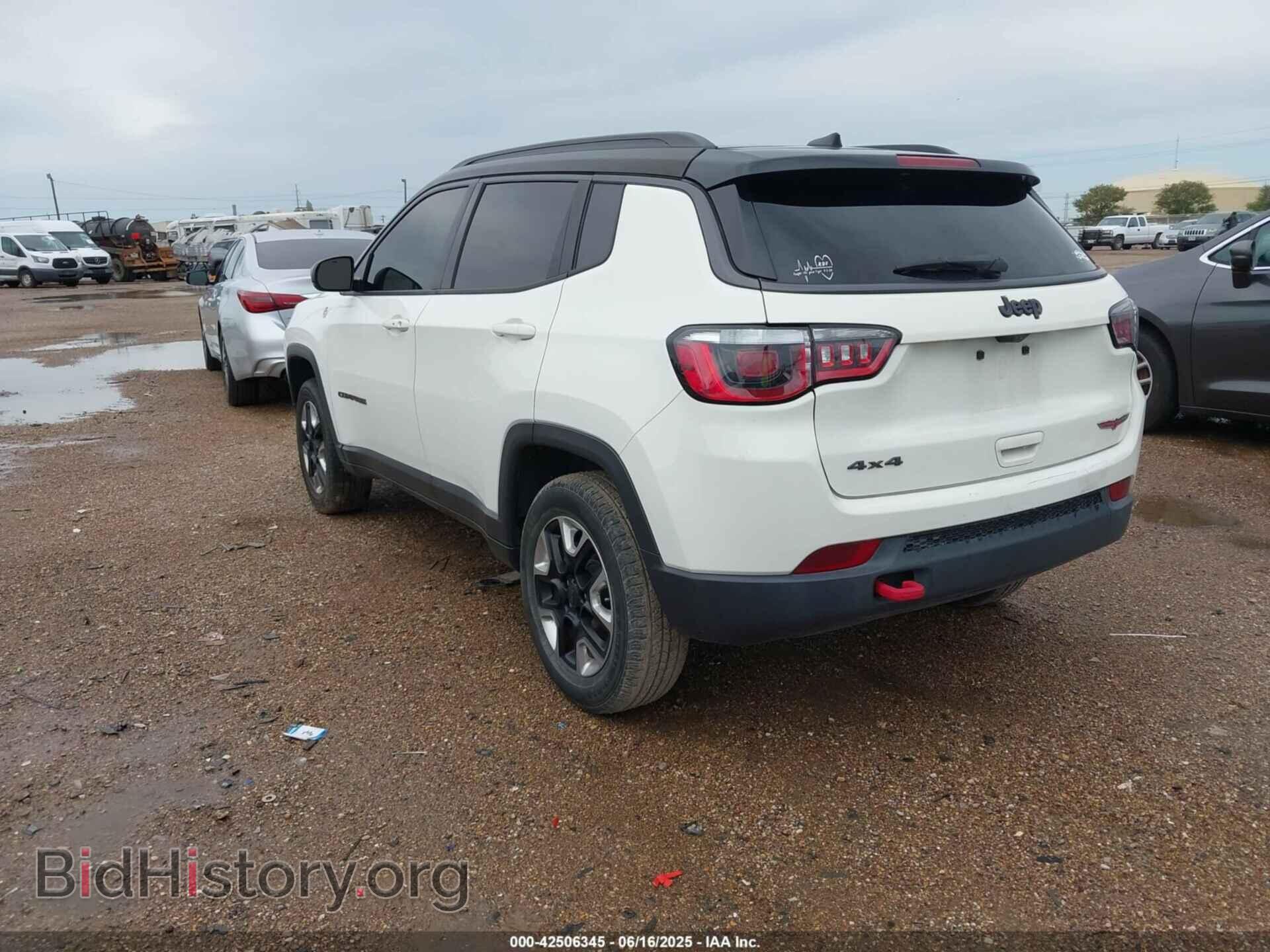 2018 JEEP COMPASS - VIN: 3C4NJDDB5JT417690 - Фото 3