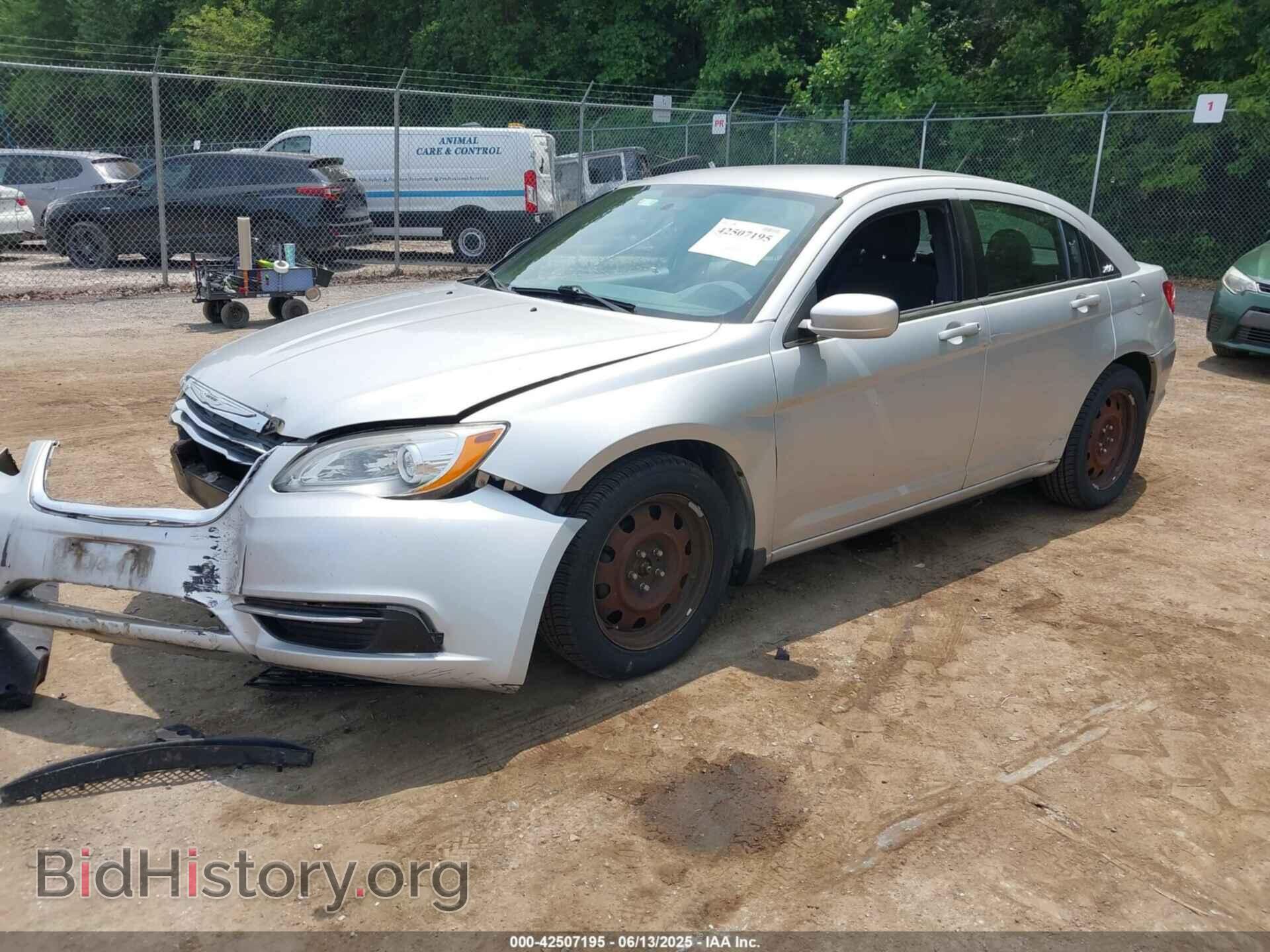 2012 CHRYSLER 200 - VIN: 1C3CCBAB4CN295616 - Фото 2