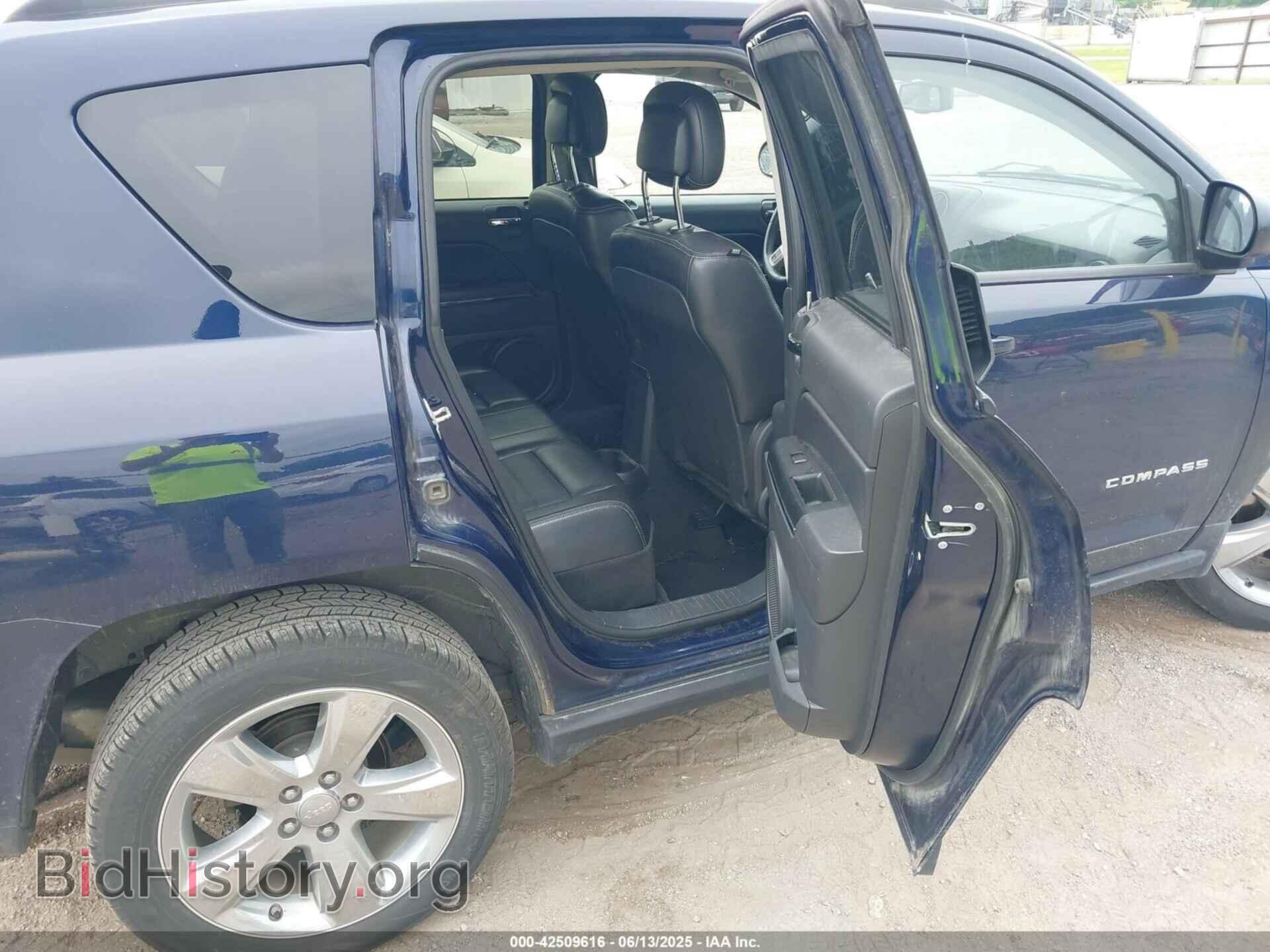 2012 JEEP COMPASS - VIN: 1C4NJDCB6CD717717 - Photo 8
