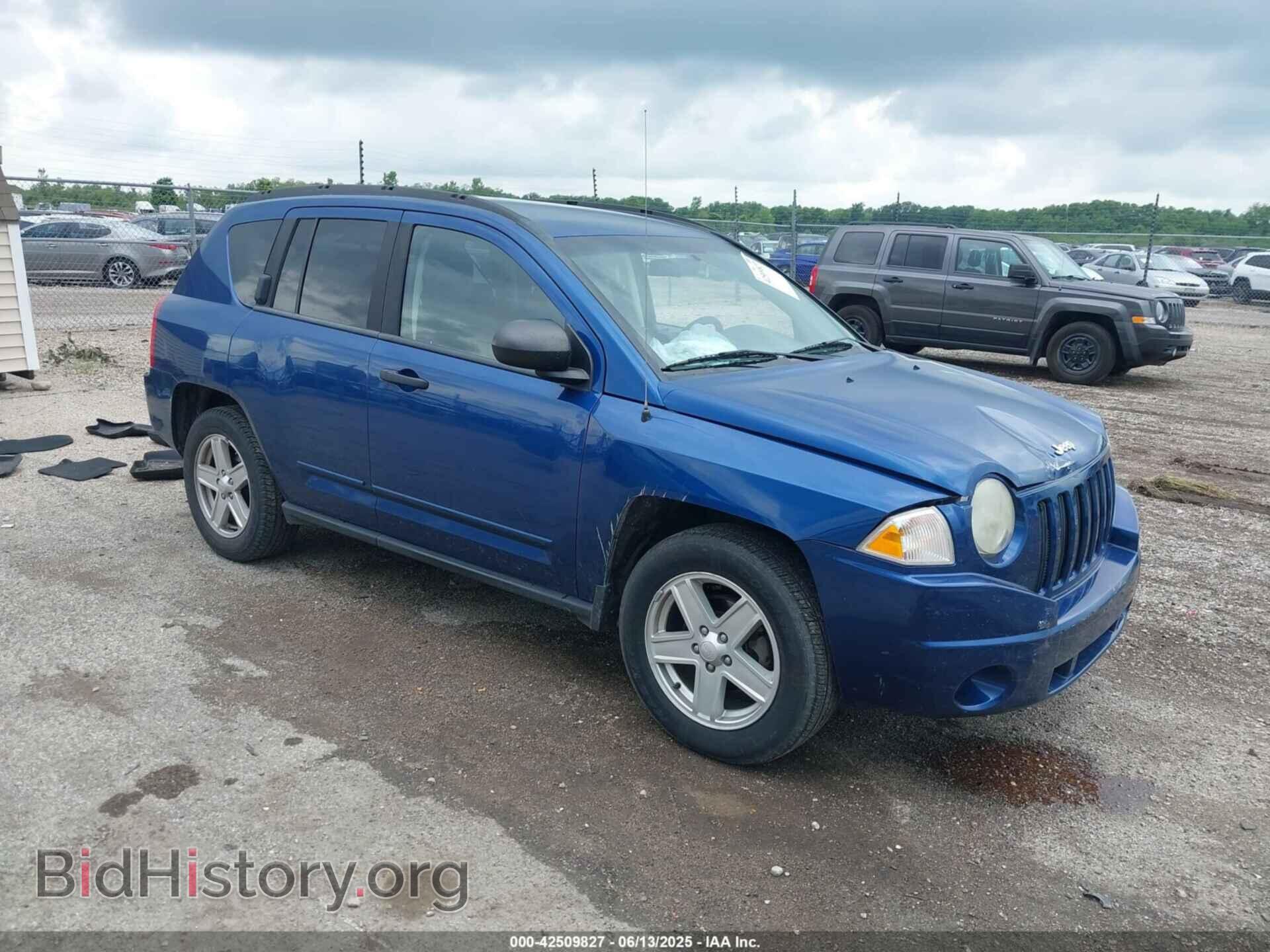 Фотография 1J4FF47B49D138230 - JEEP COMPASS 2009