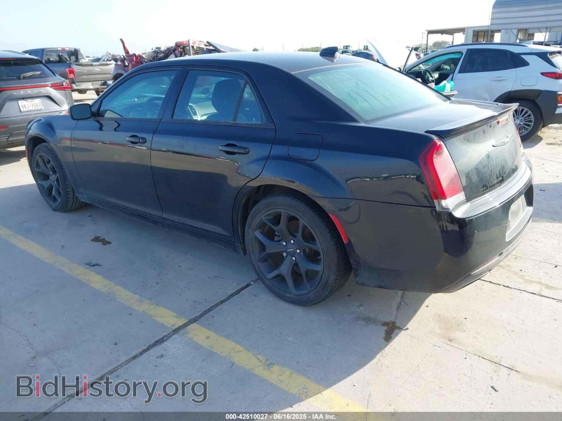2023 CHRYSLER 300 - VIN: 2C3CCAAG0PH556261 - Фото 3