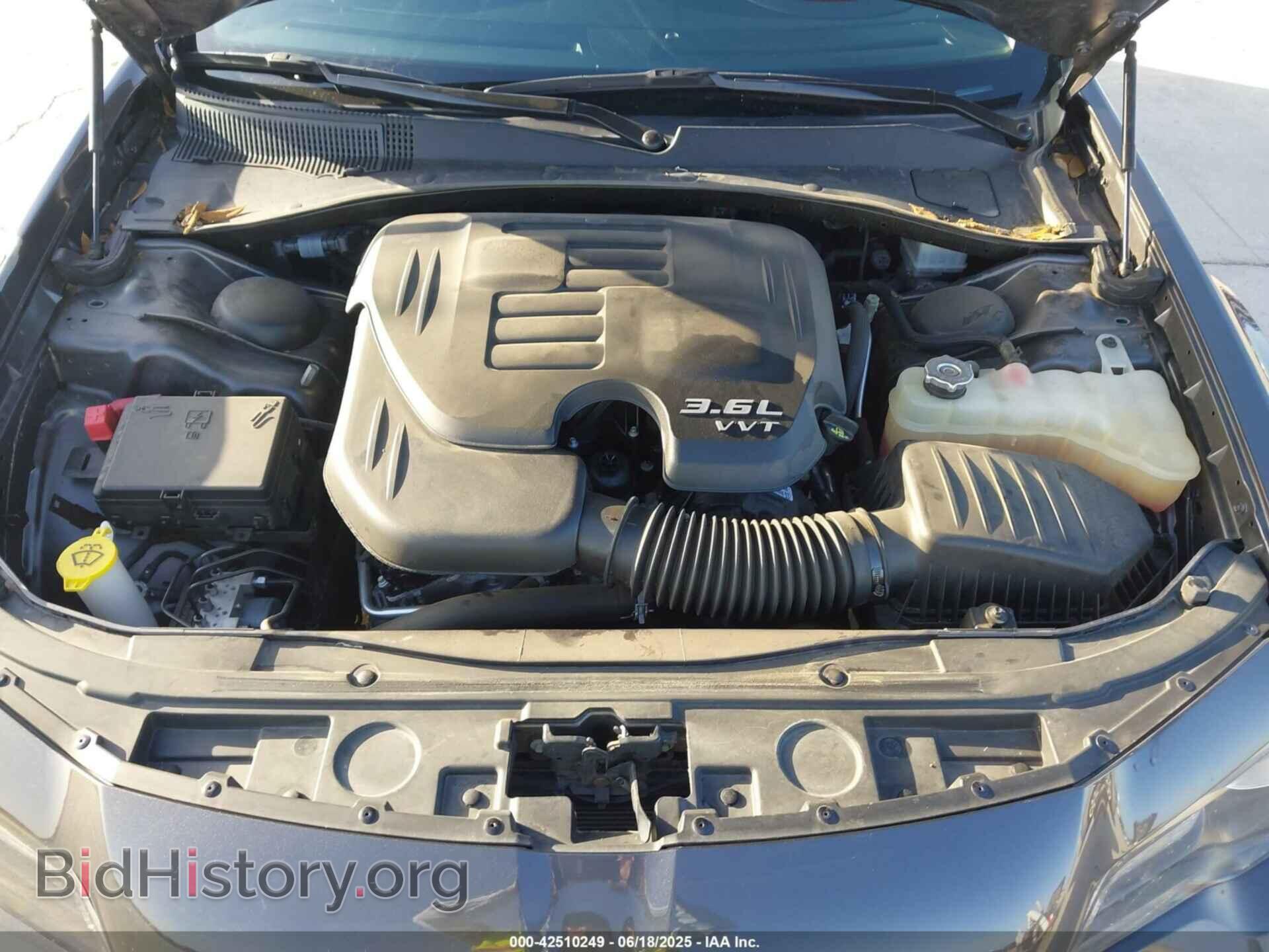 2023 CHRYSLER 300 - VIN: 2C3CCAAG2PH565558 - Фото 10