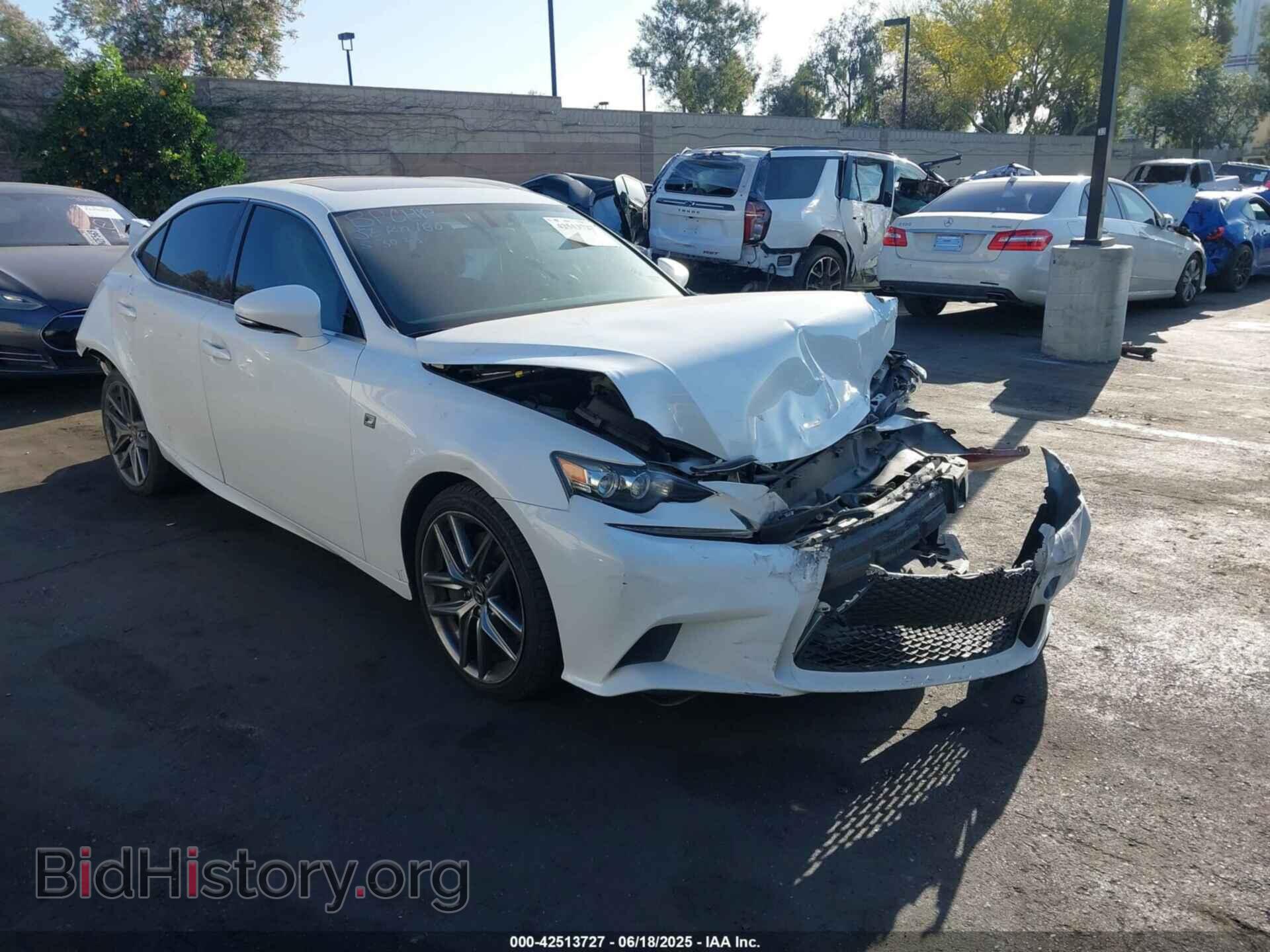 Фотография JTHBA1D25G5029674 - LEXUS IS 200T 2016