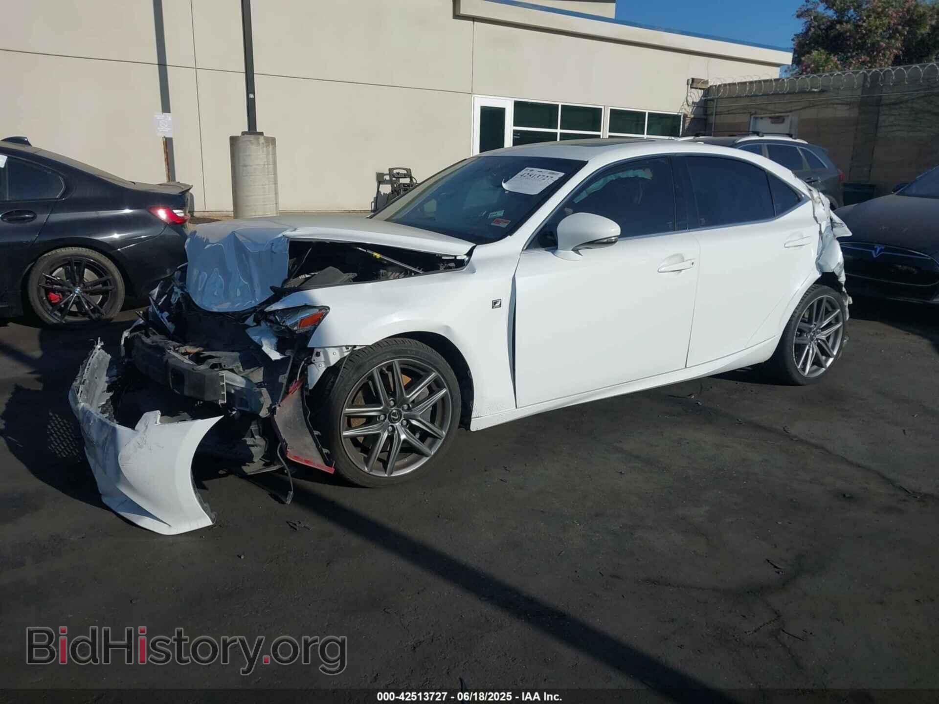 2016 LEXUS IS 200T - VIN: JTHBA1D25G5029674 - Фото 2