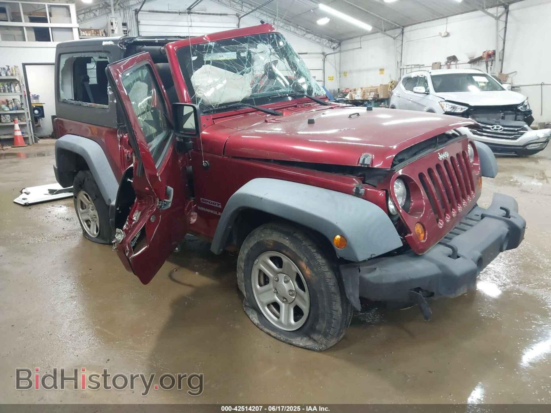 Фотография 1J4AA2D19BL613164 - JEEP WRANGLER 2011