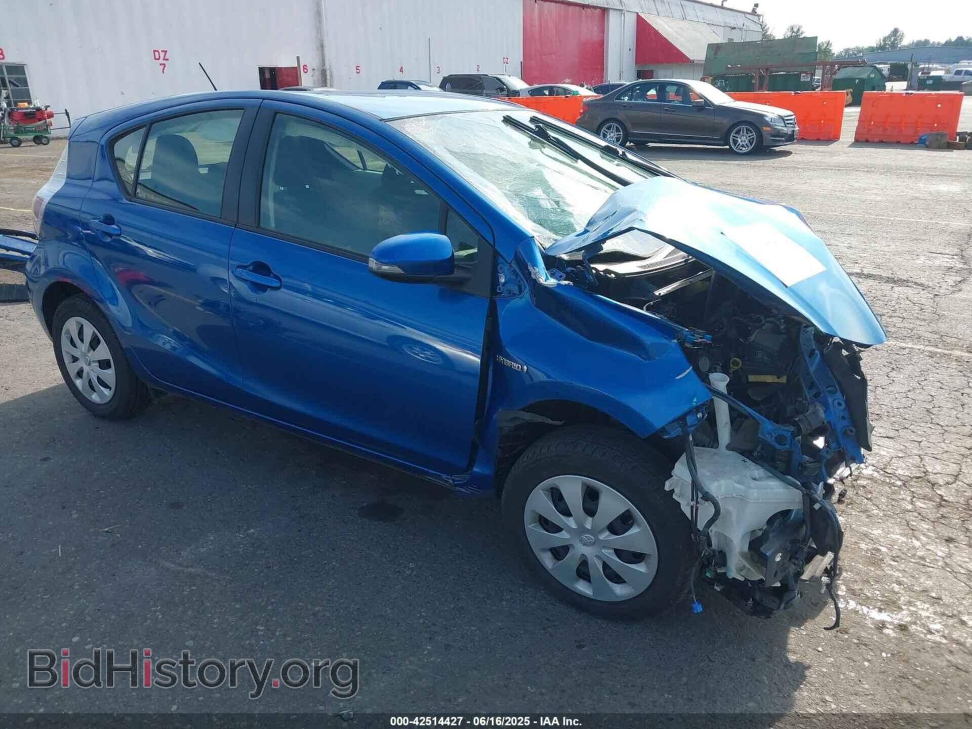 Фотография JTDKDTB32C1524691 - TOYOTA PRIUS C 2012