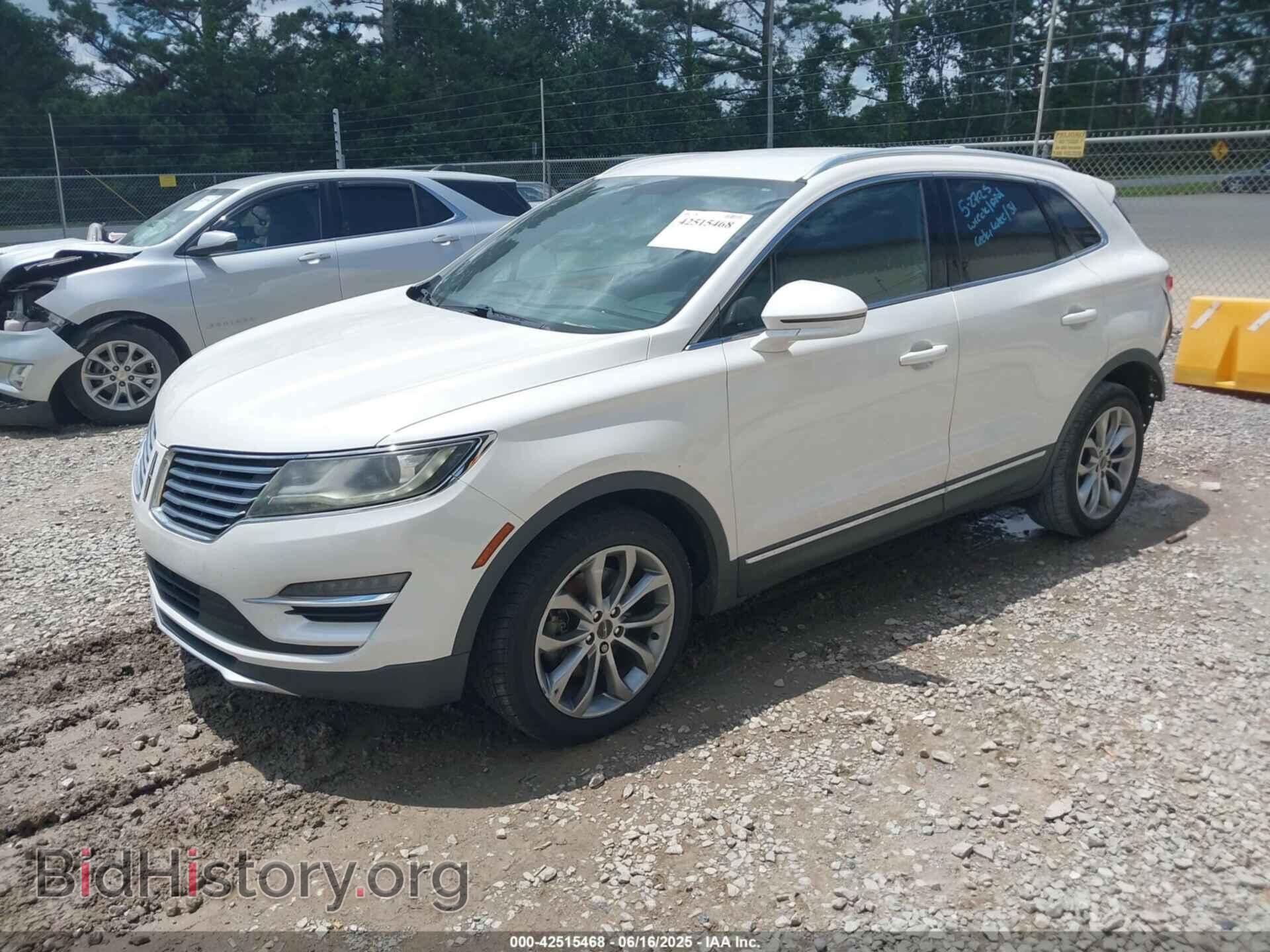 2017 LINCOLN MKC - VIN: 5LMCJ2C98HUL47749 - Photo 2