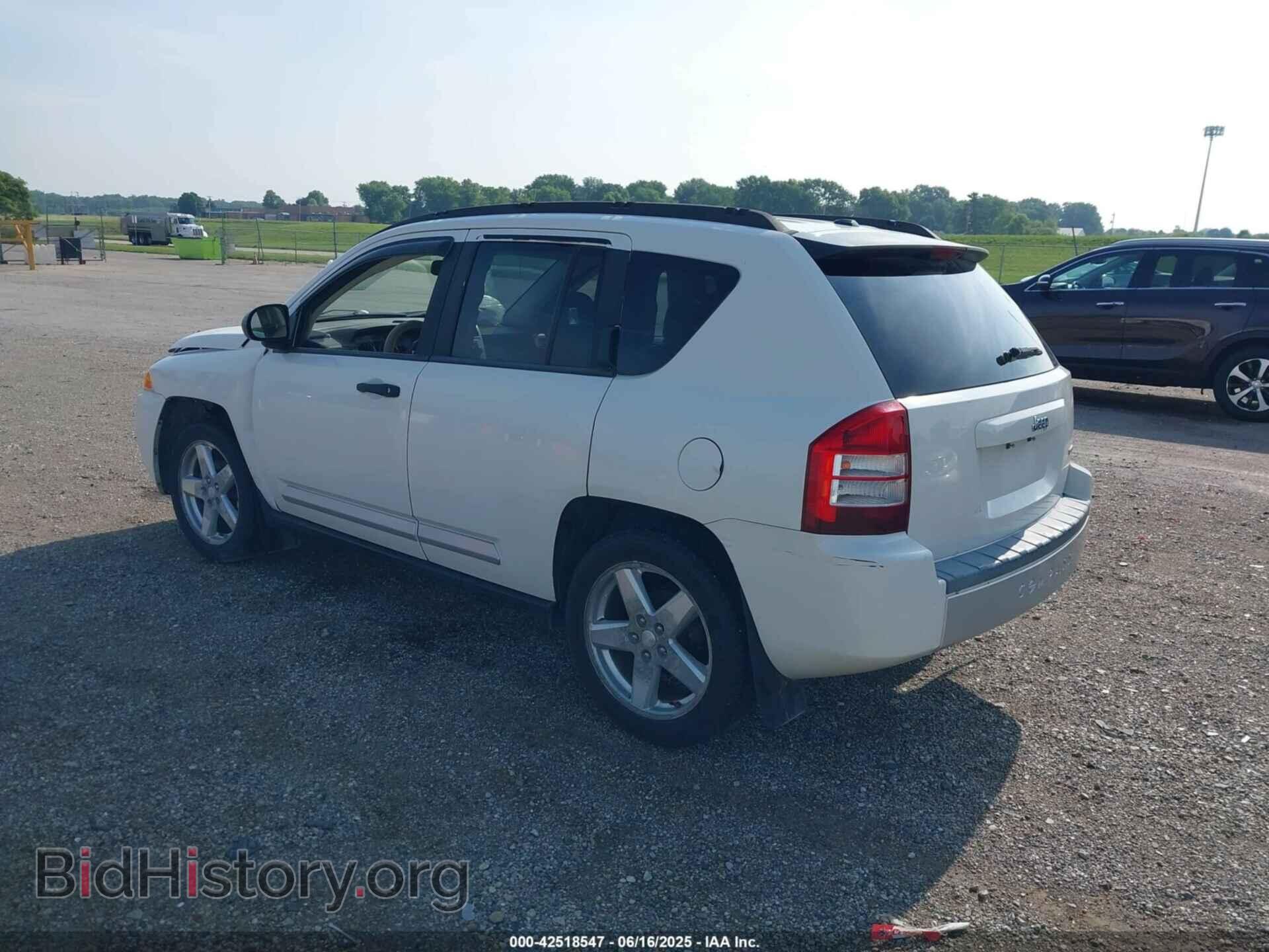 2008 JEEP COMPASS - VIN: 1J8FT57W28D572936 - Фото 3
