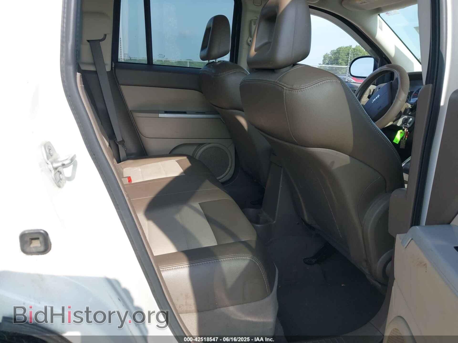 2008 JEEP COMPASS - VIN: 1J8FT57W28D572936 - Фото 8