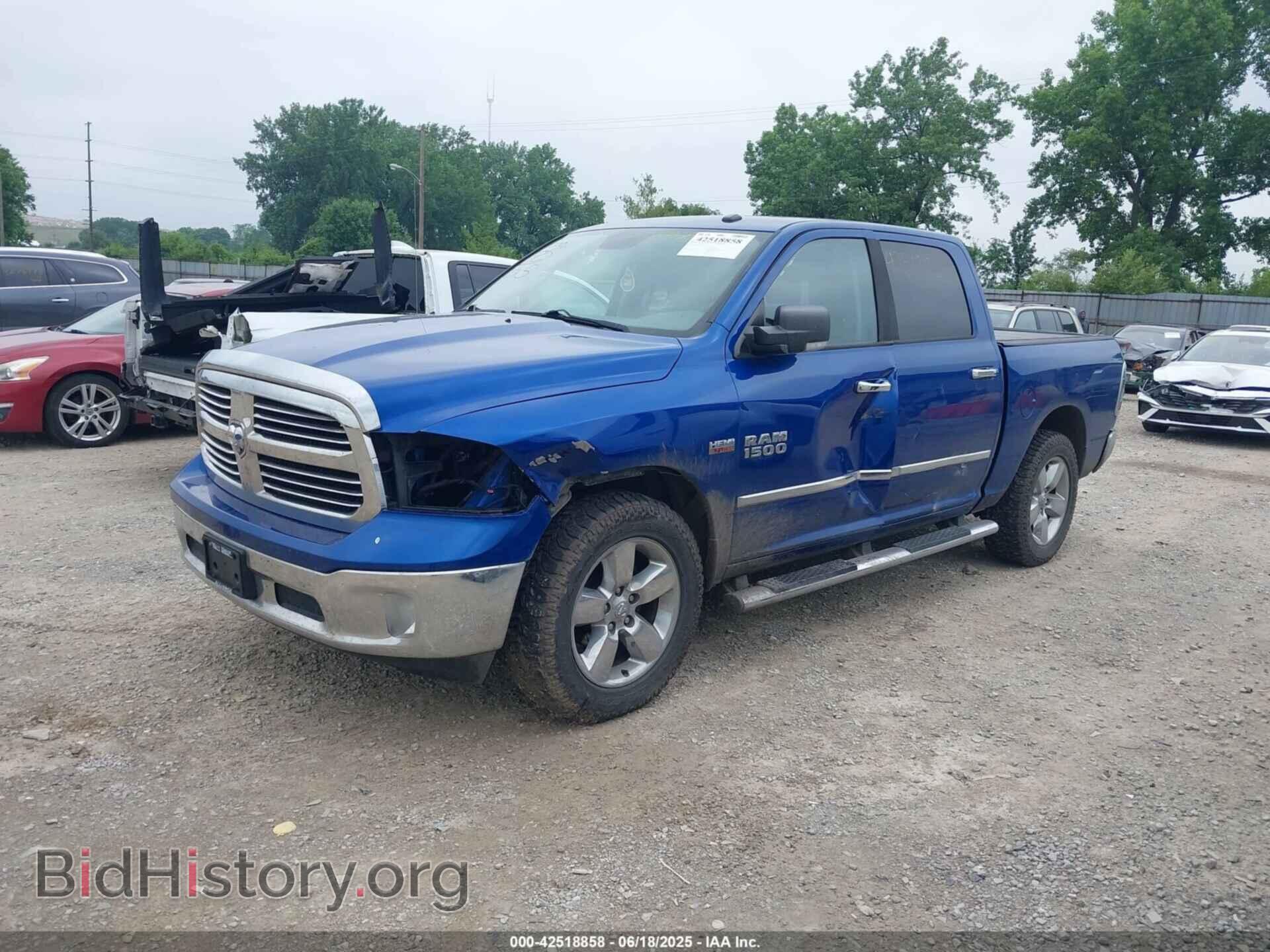 2015 RAM 1500 - VIN: 3C6RR7LT7FG709967 - Фото 2