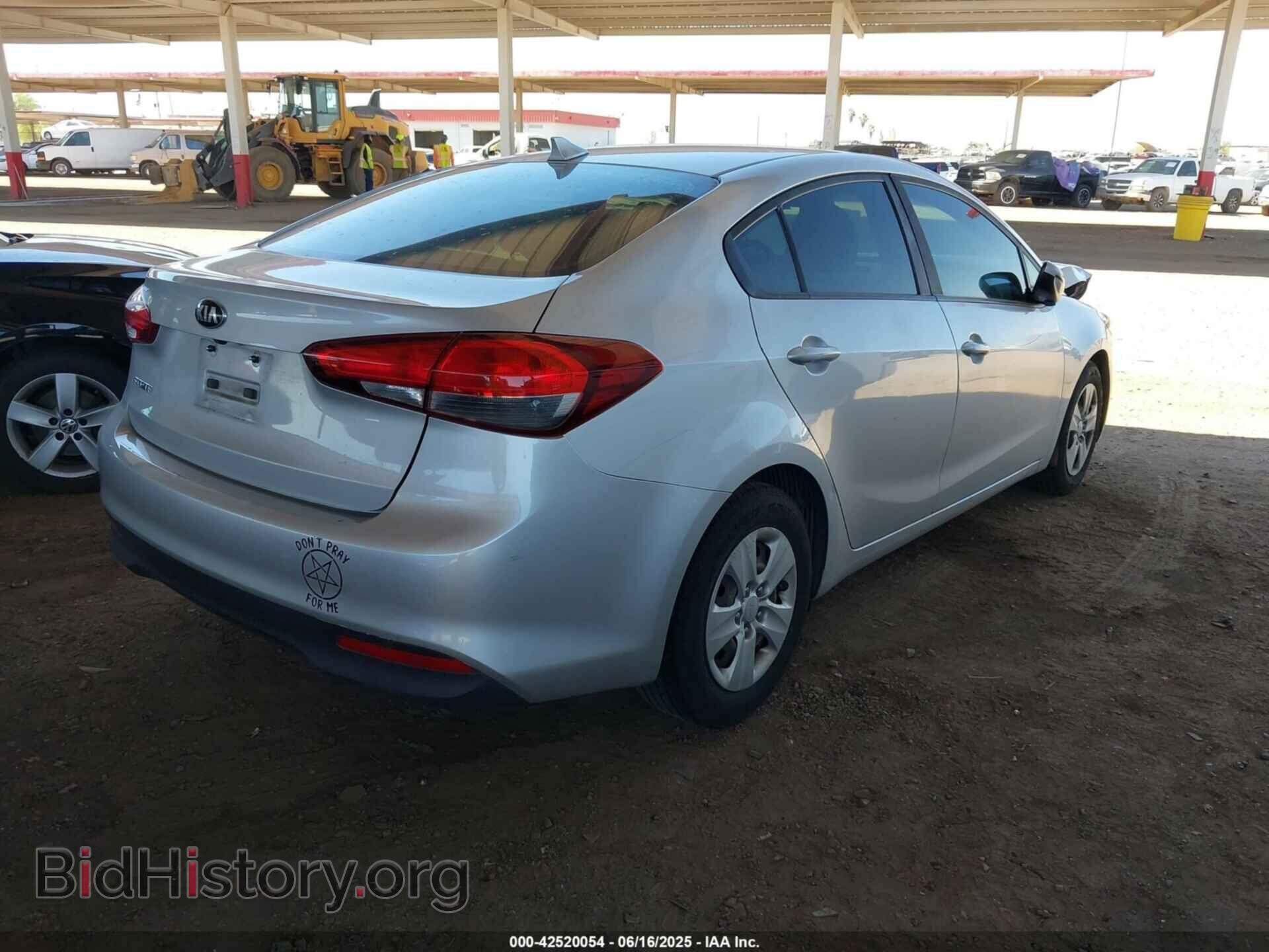 2017 KIA FORTE - VIN: 3KPFL4A74HE091975 - Фото 4