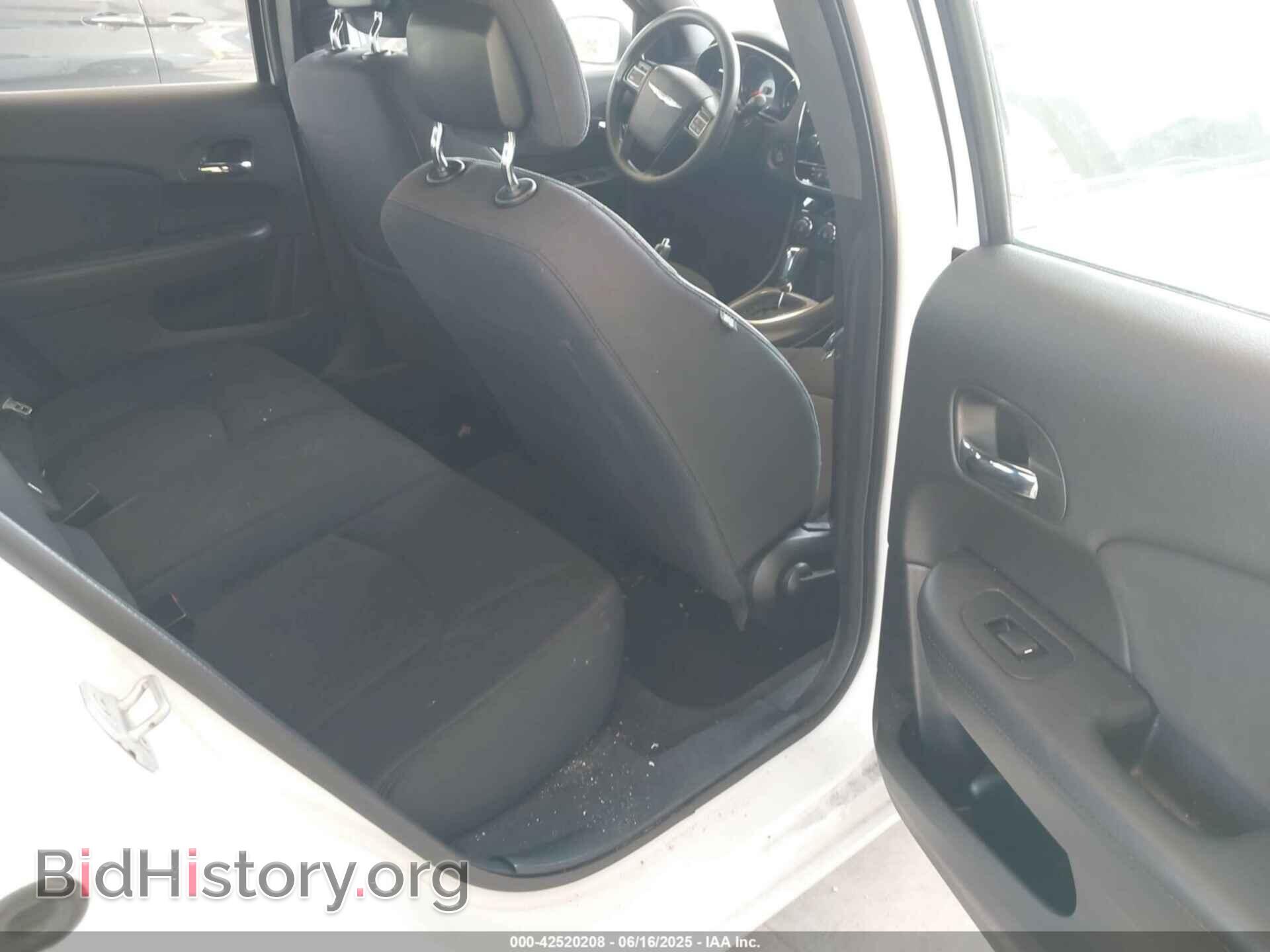 2013 CHRYSLER 200 - VIN: 1C3CCBAG0DN599796 - Фото 8