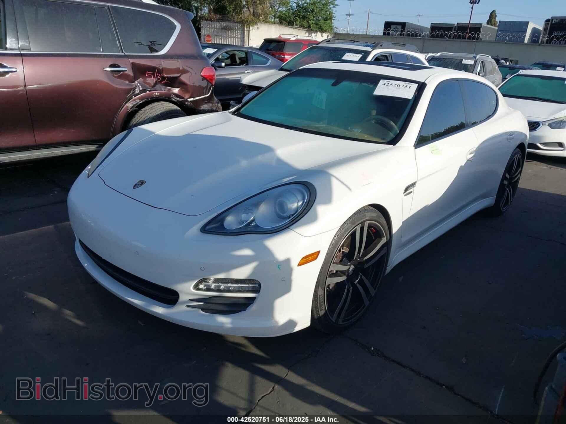 2011 PORSCHE PANAMERA - VIN: WP0AA2A72BL016484 - Фото 2