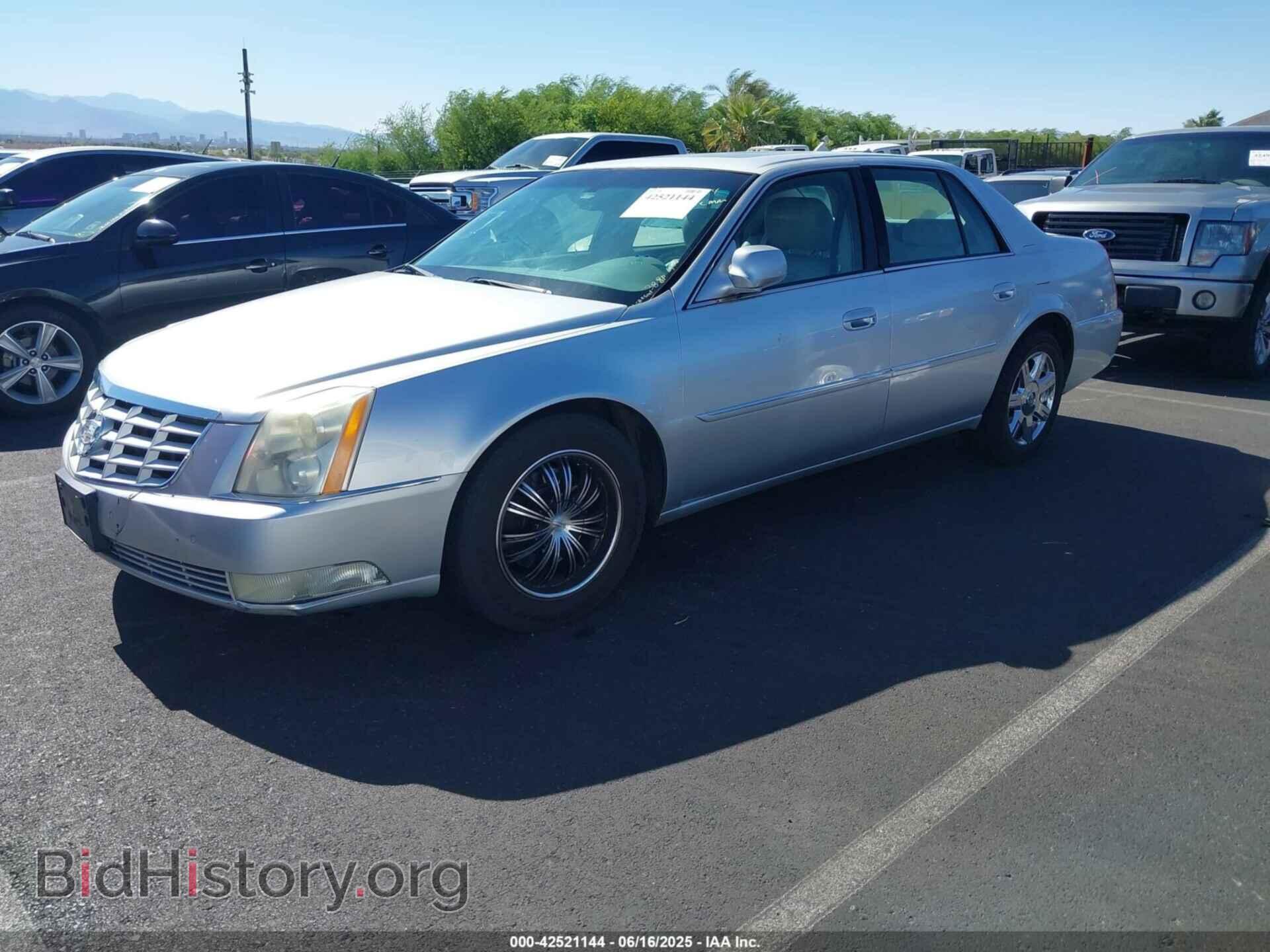 2011 CADILLAC DTS - VIN: 1G6KH5E62BU117329 - Фото 2