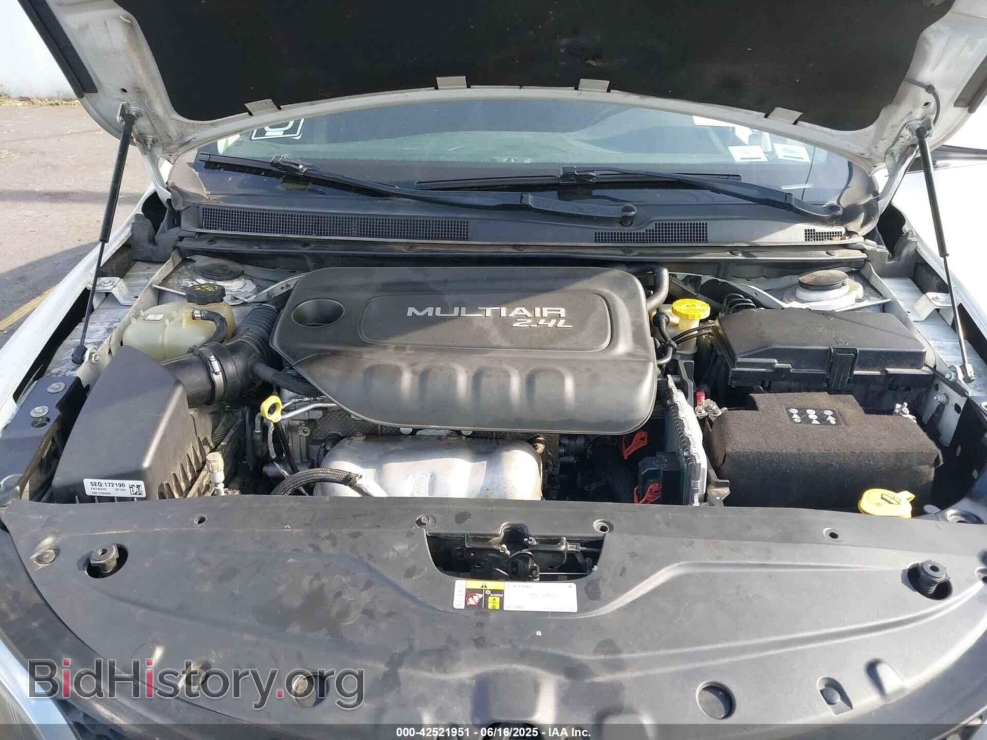2015 CHRYSLER 200 - VIN: 1C3CCCAB4FN746280 - Фото 10