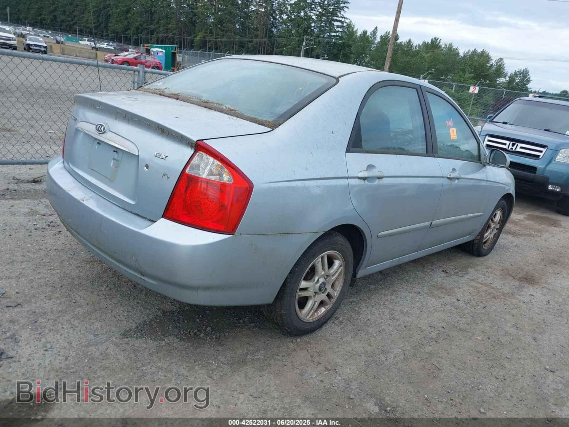 2005 KIA SPECTRA - VIN: KNAFE121755123647 - Фото 4