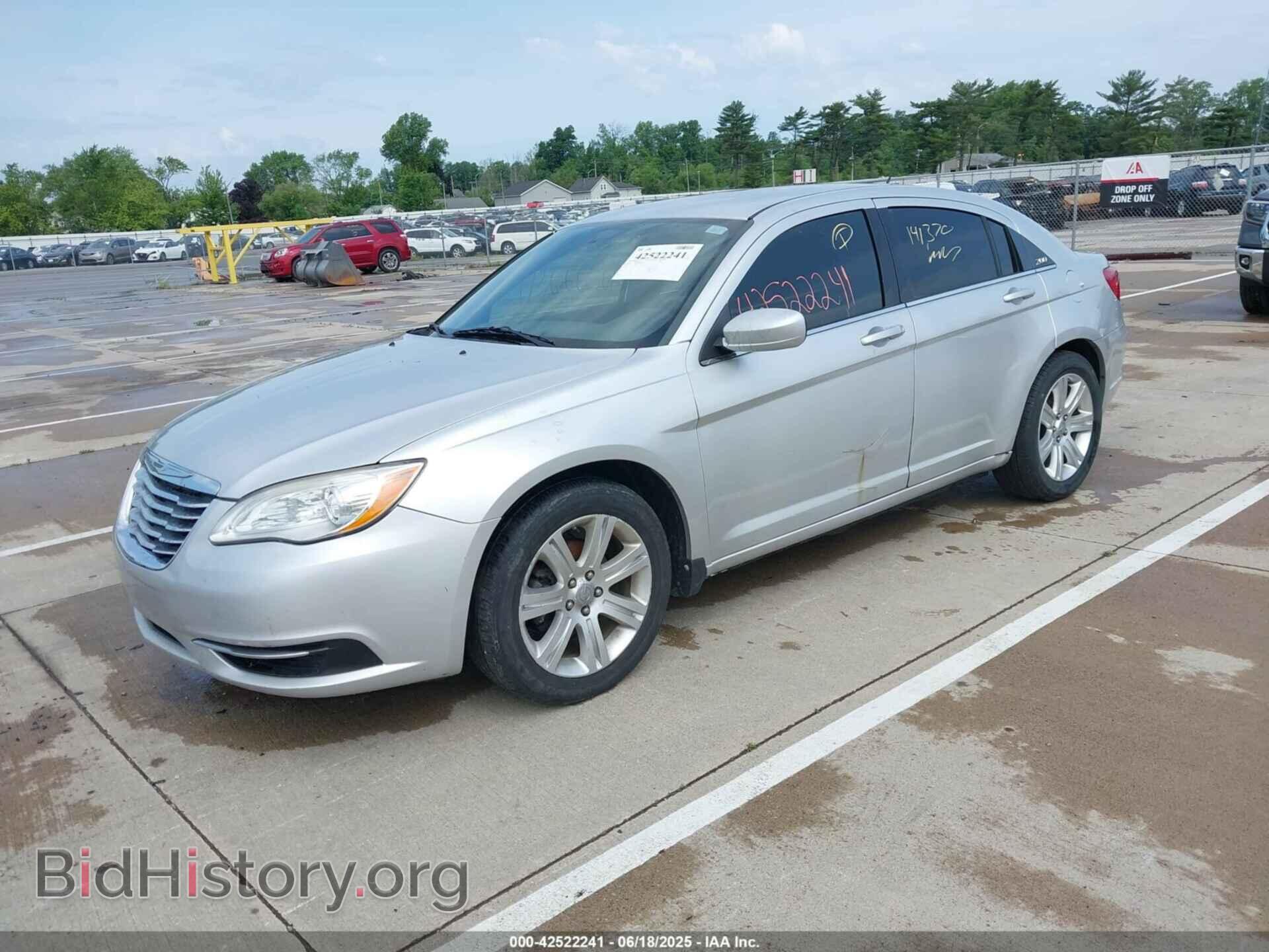 2012 CHRYSLER 200 - VIN: 1C3CCBBB0CN130614 - Фото 2