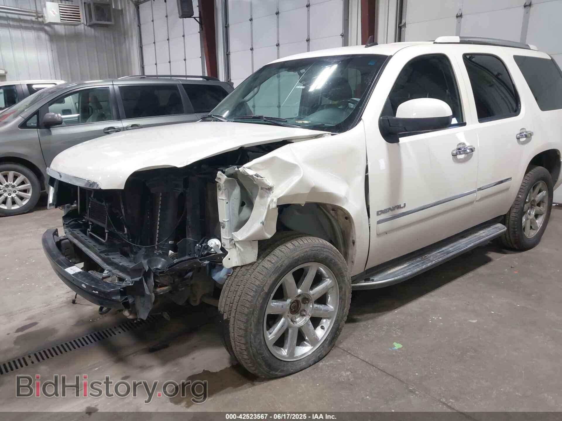2014 GMC YUKON - VIN: 1GKS2EEF2ER107619 - Фото 2
