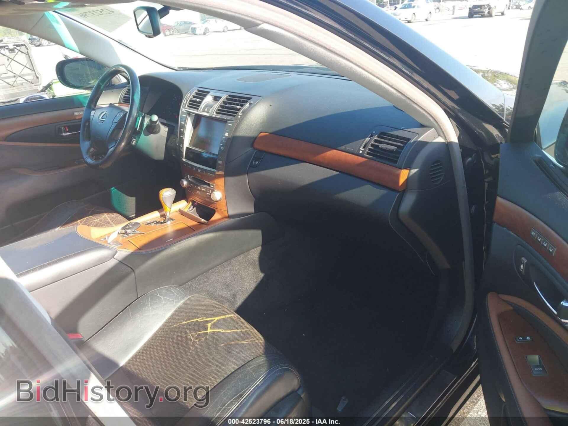 2010 LEXUS LS 460 - VIN: JTHBL5EFXA5098144 - Photo 5