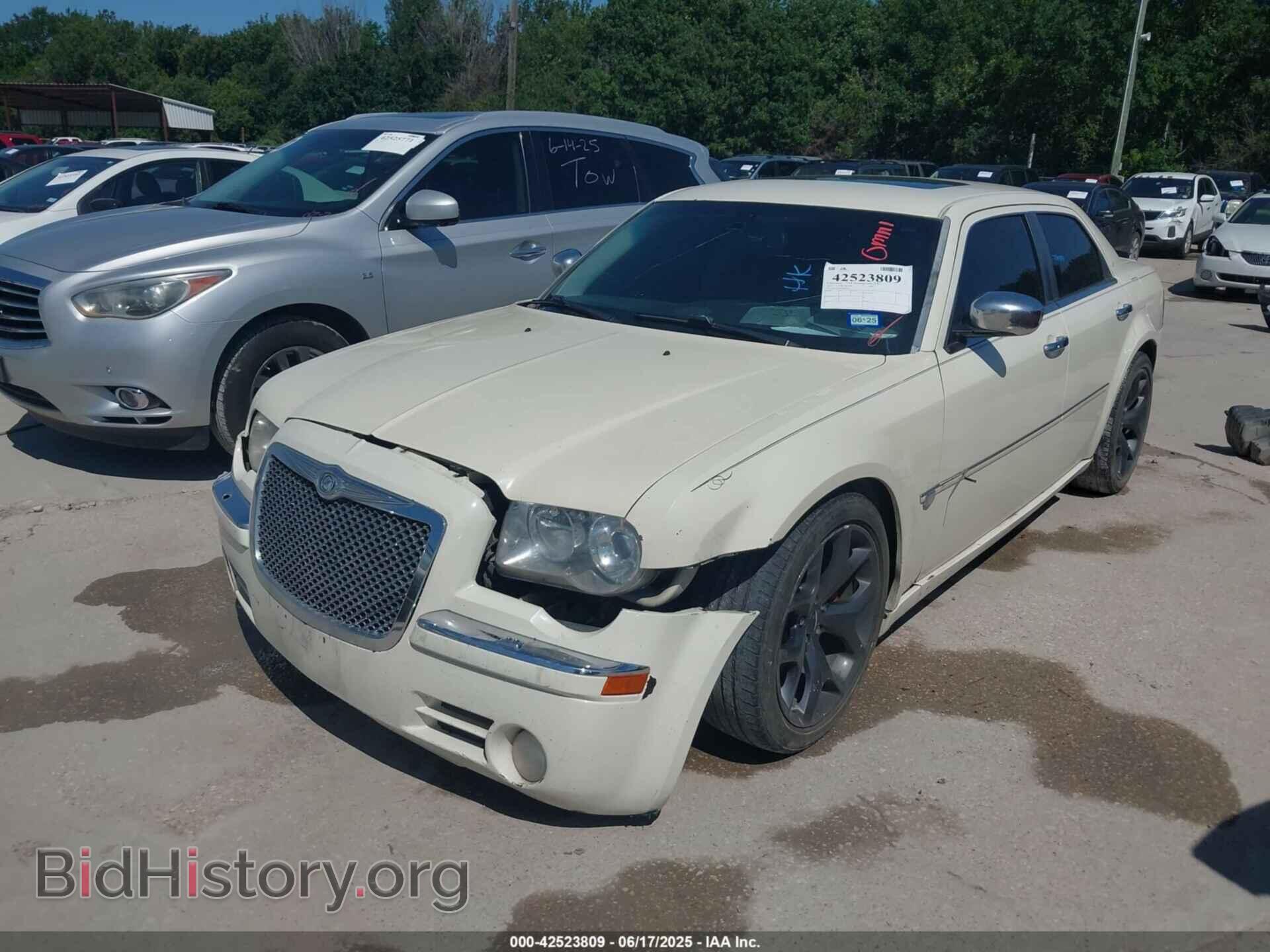 2006 CHRYSLER 300C - VIN: 2C3LA63H86H236242 - Фото 2