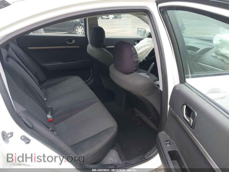 2012 Mitsubishi GALANT (VIN 4A32B2FF2CE021527) — photo 8 of 16