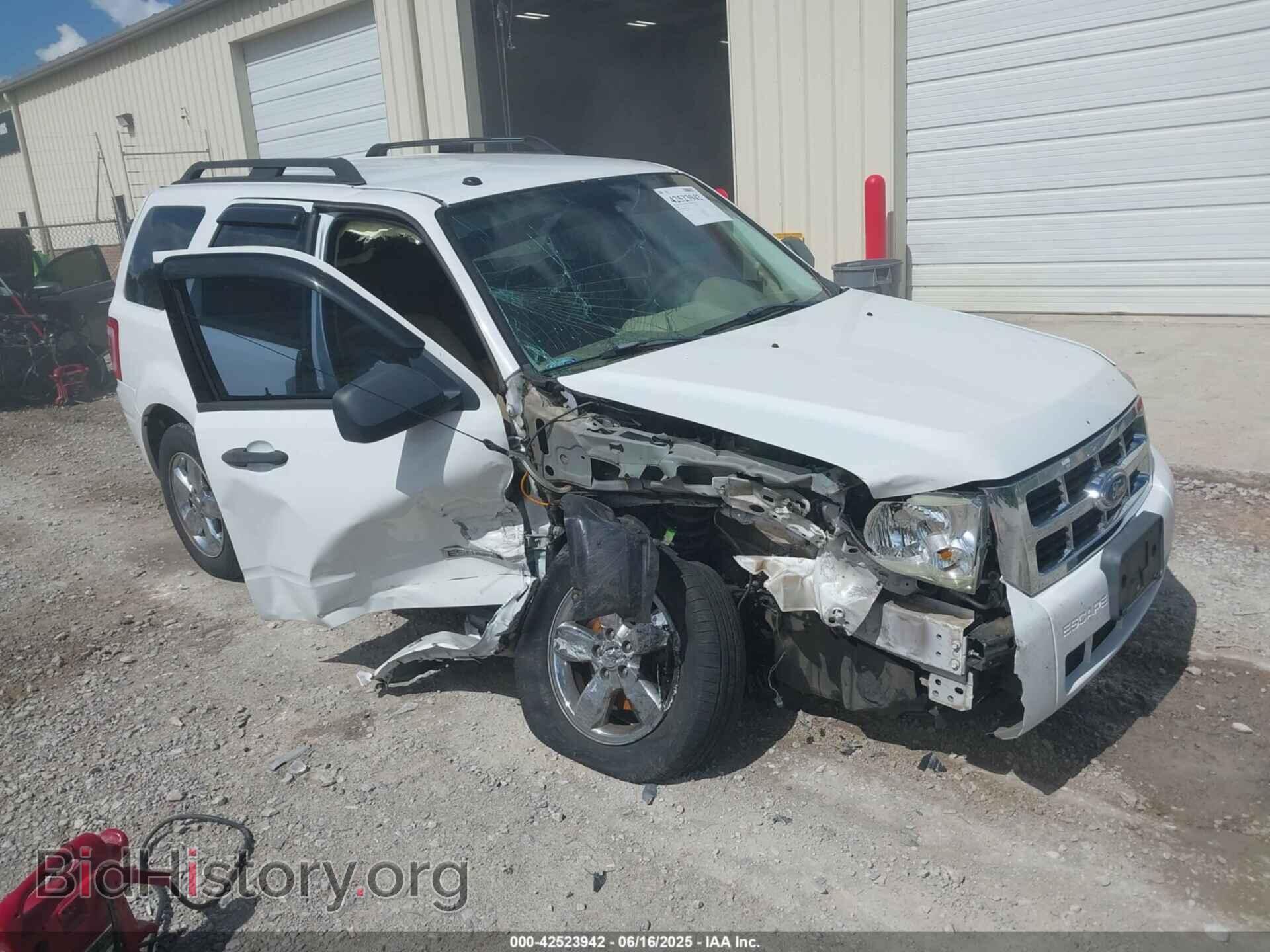 Фотография 1FMCU03168KD51111 - FORD ESCAPE 2008