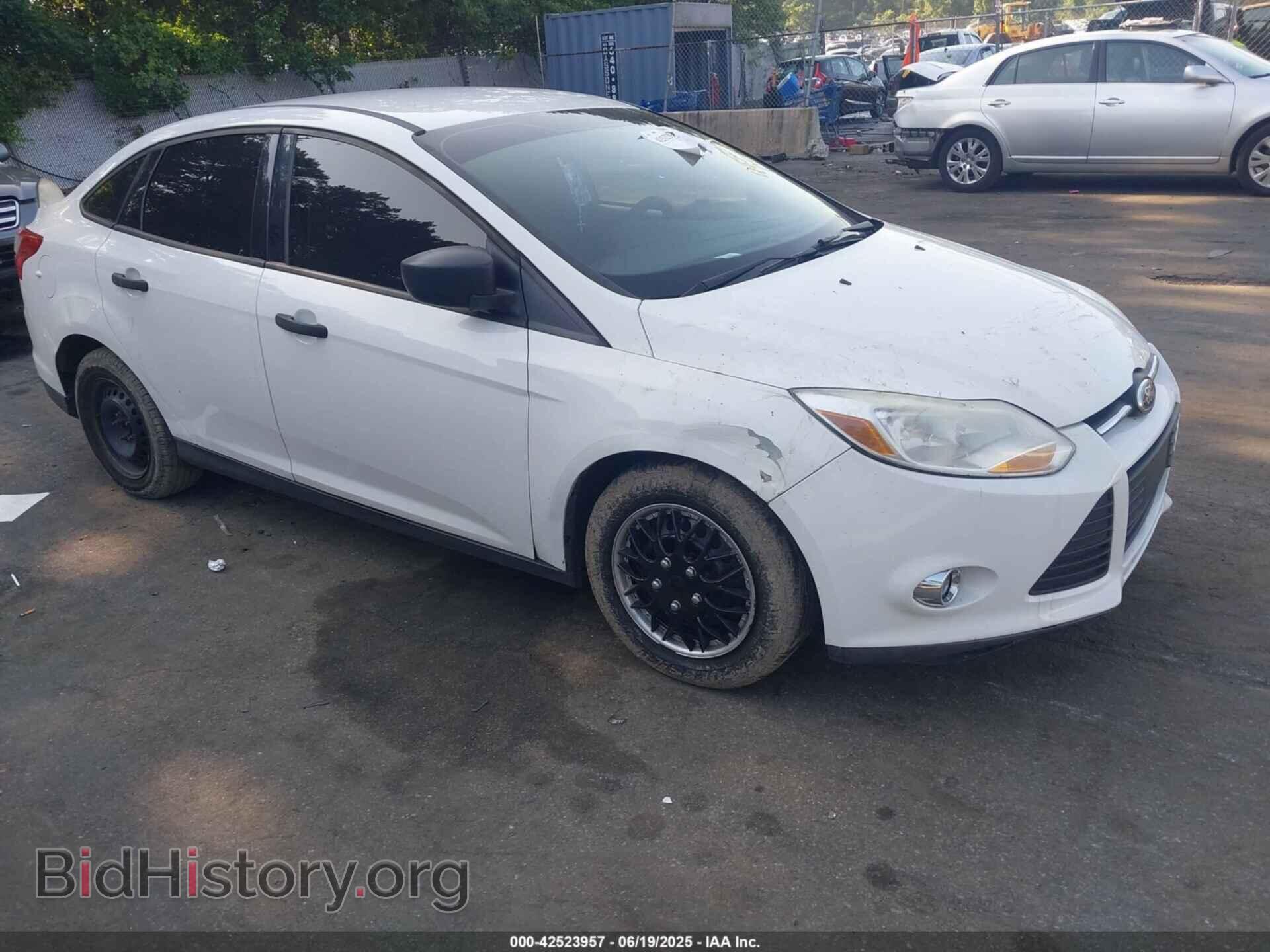 Фотография 1FAHP3E28CL276235 - FORD FOCUS 2012