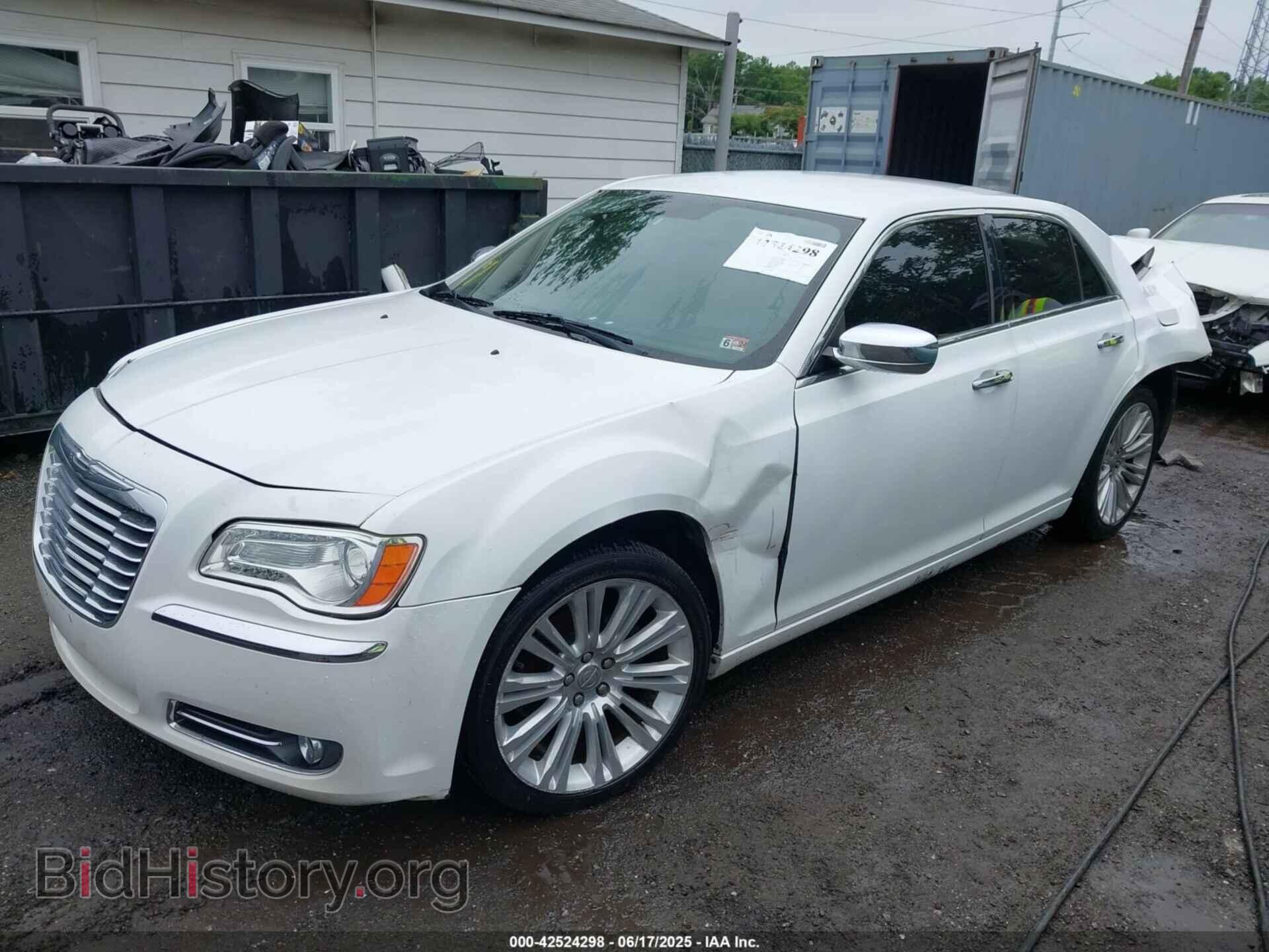 2011 CHRYSLER 300 - VIN: 2C3CA5CG7BH564621 - Фото 2