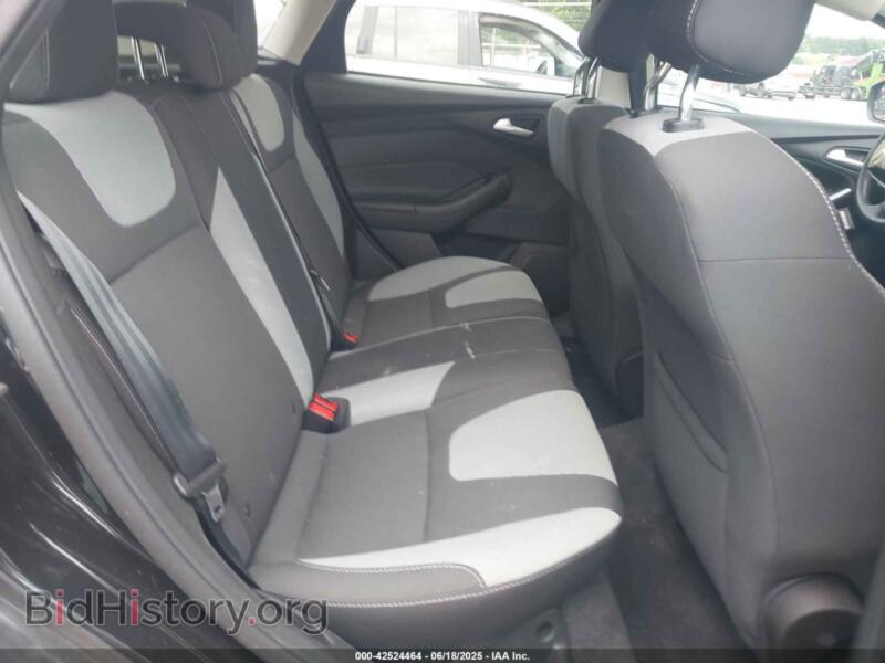 2012 Ford FOCUS (VIN 1FAHP3K21CL310858) — фото 8 из 18