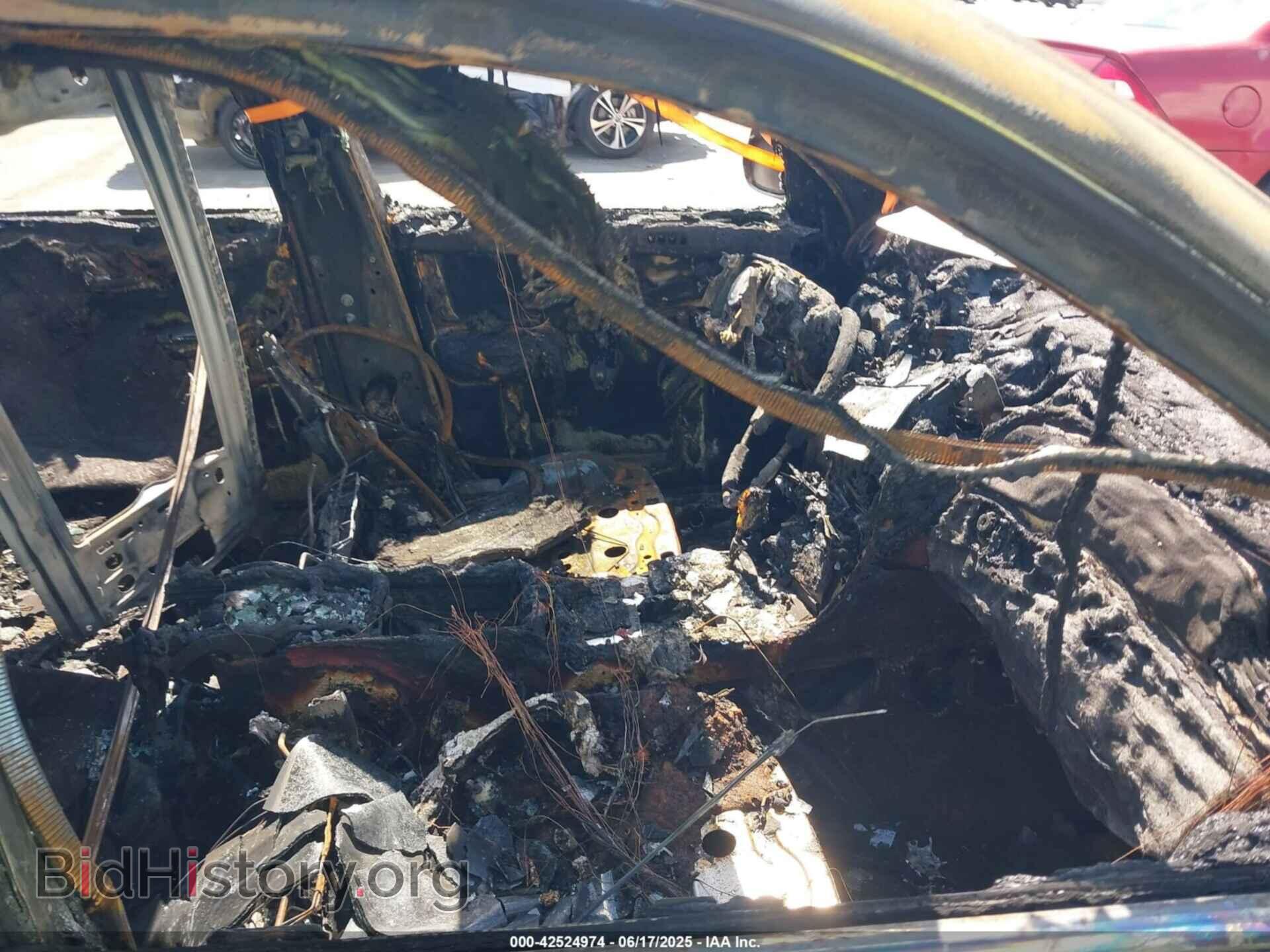 2005 LEXUS LS 430 - VIN: JTHBN36F755016129 - Photo 5