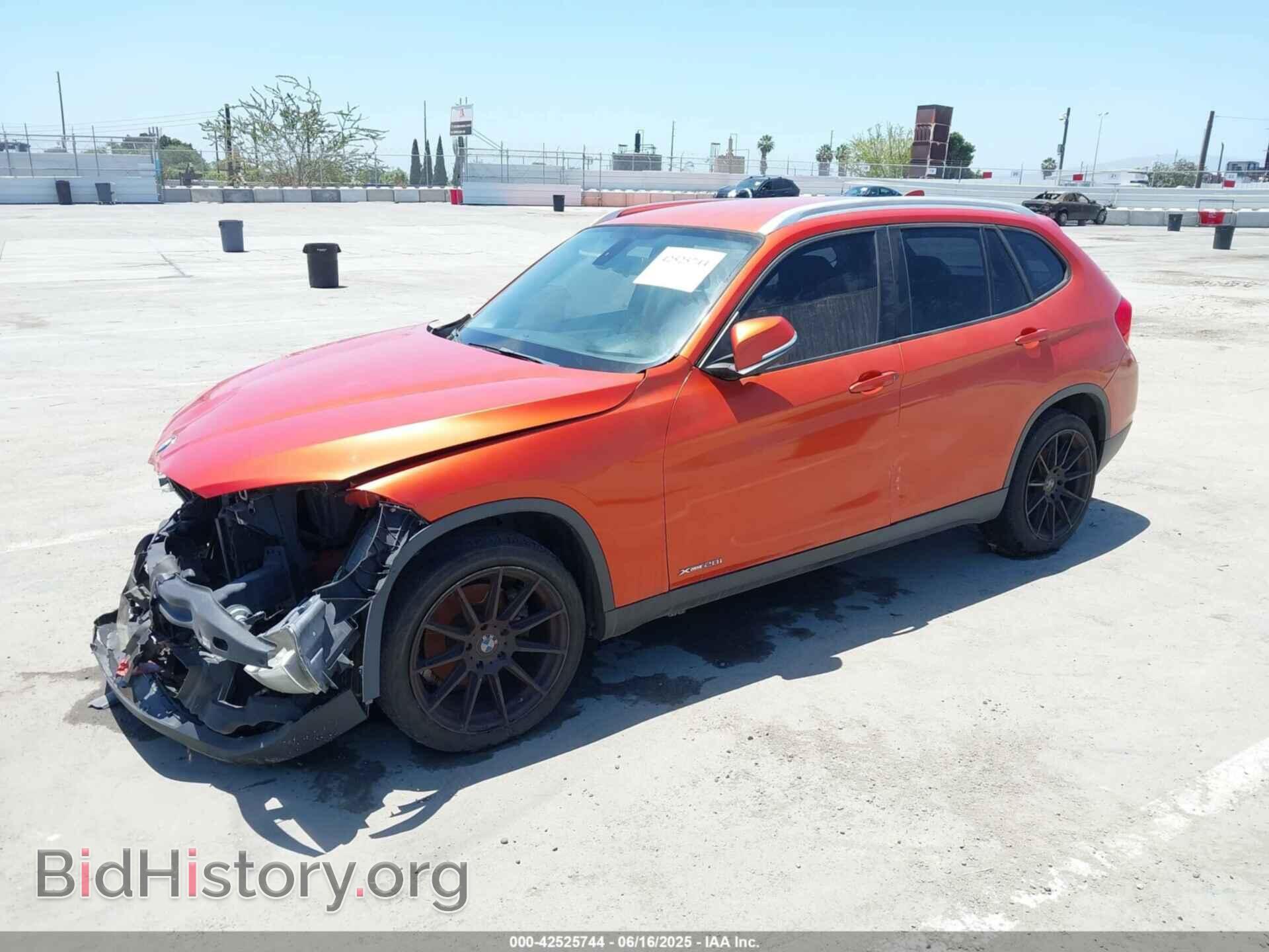 2013 BMW X1 - VIN: WBAVM1C51DVW42255 - Фото 2