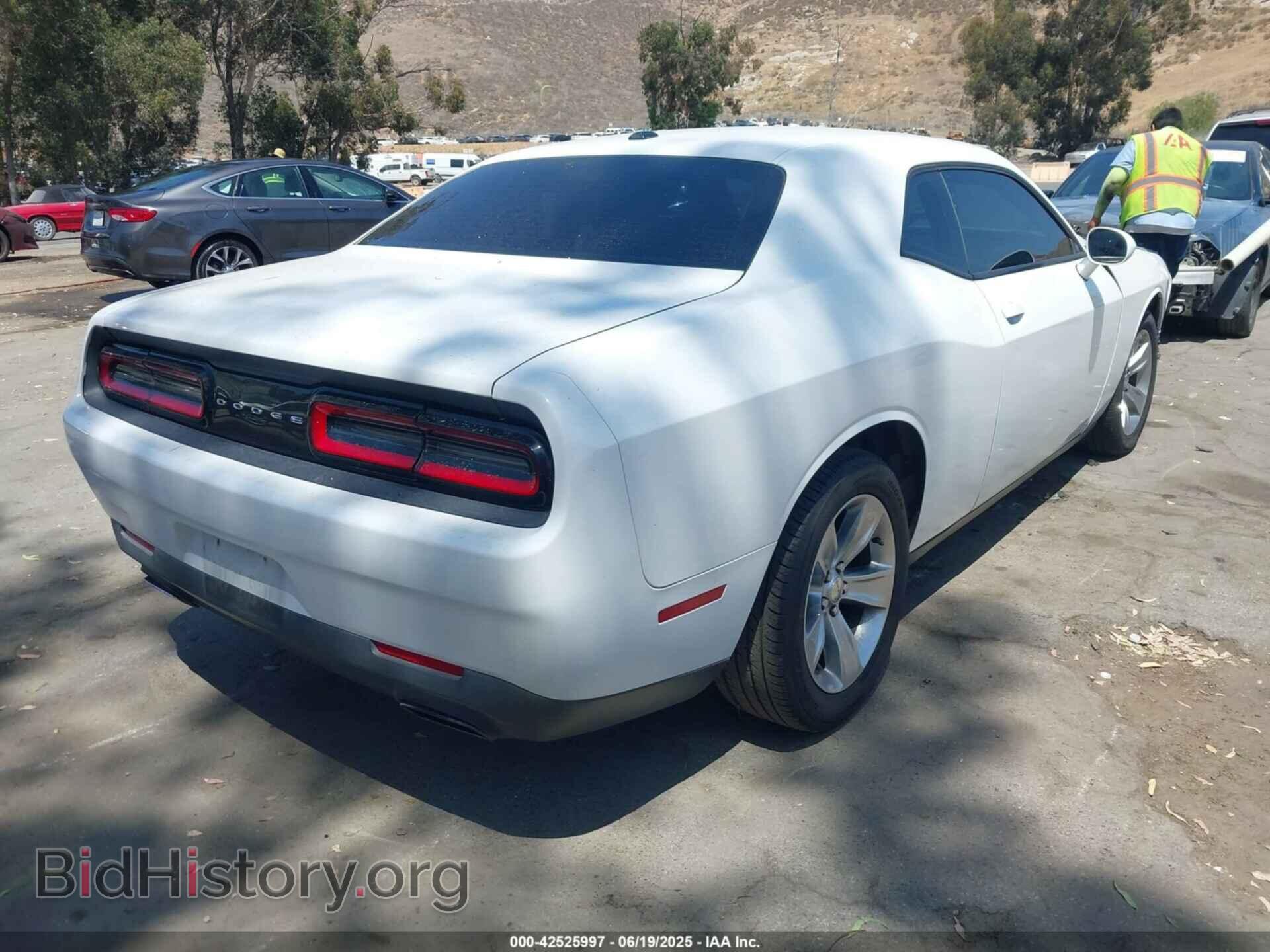2017 DODGE CHALLENGER - VIN: 2C3CDZAG3HH578123 - Фото 4
