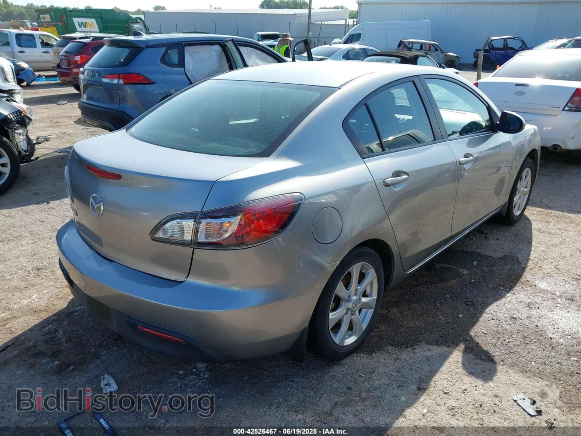 2011 MAZDA MAZDA3 - VIN: JM1BL1VFXB1429226 - Фото 4