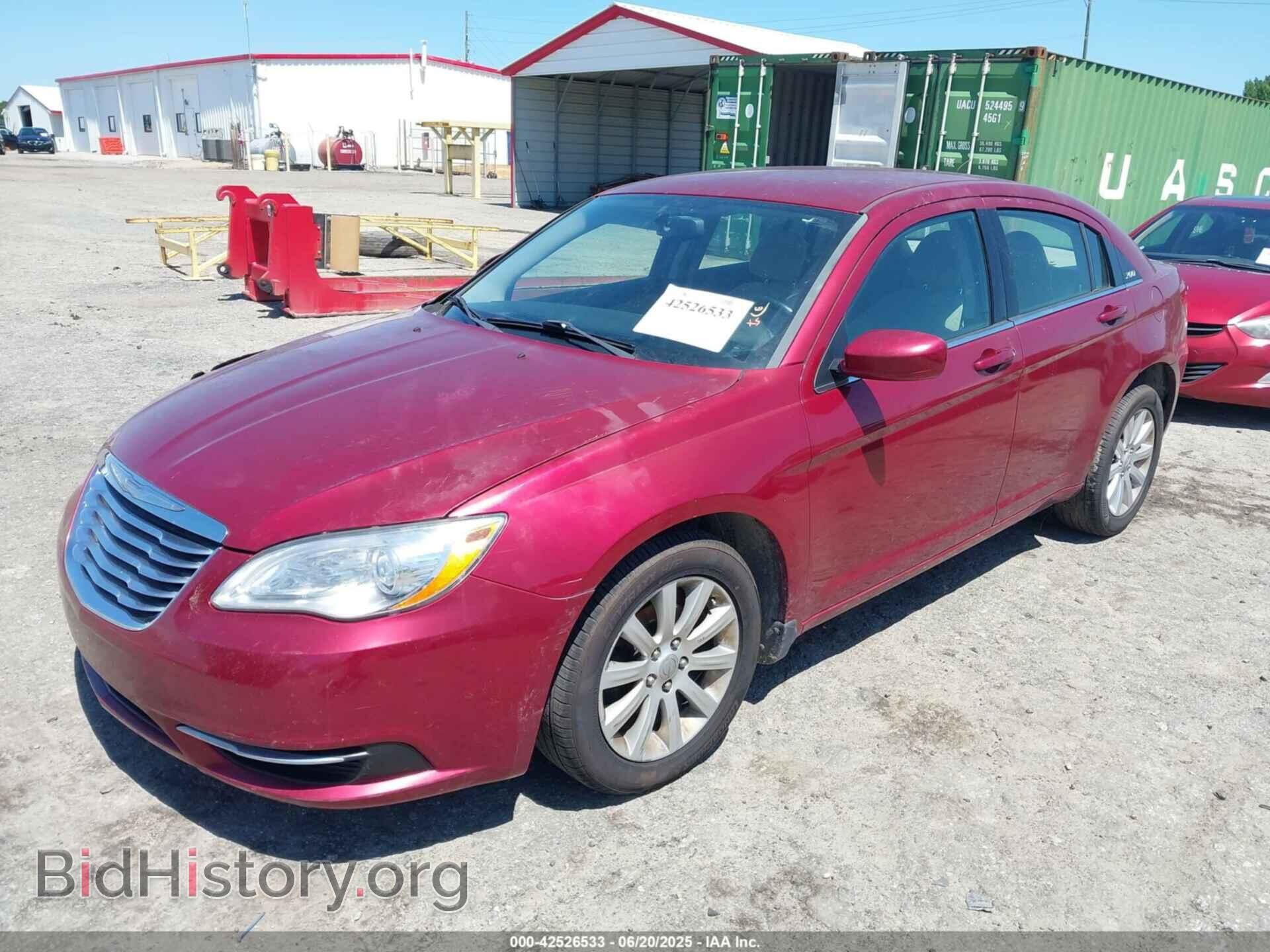 2011 CHRYSLER 200 - VIN: 1C3BC1FB4BN592804 - Фото 2