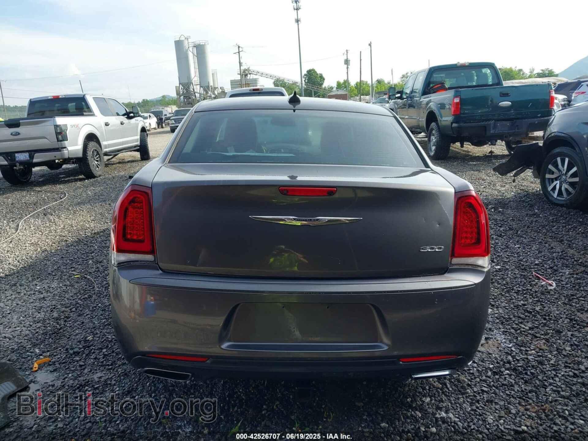 2017 CHRYSLER 300 - VIN: 2C3CCAAG7HH647514 - Фото 15