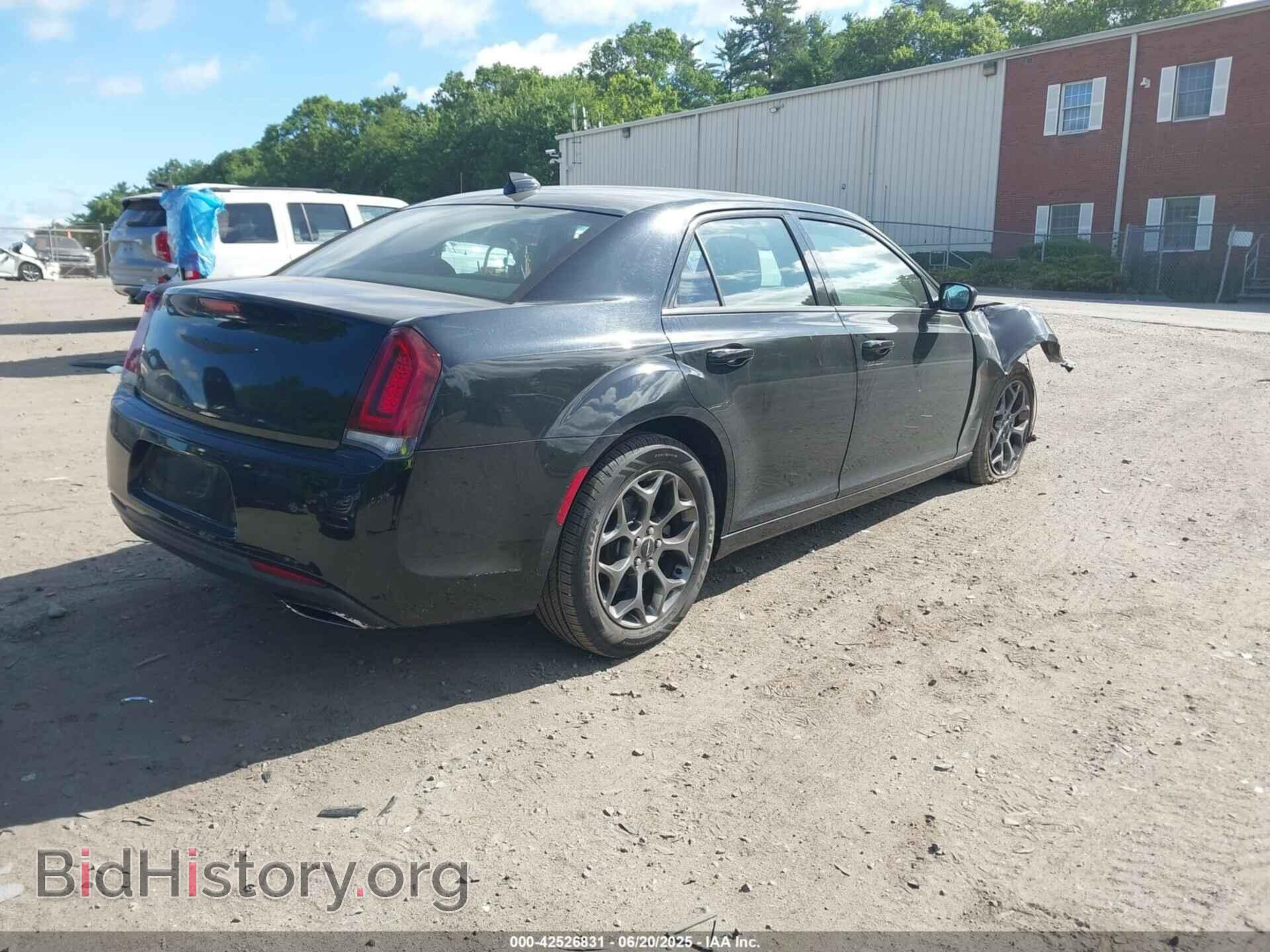 2016 CHRYSLER 300 - VIN: 2C3CCAGG1GH230508 - Фото 4