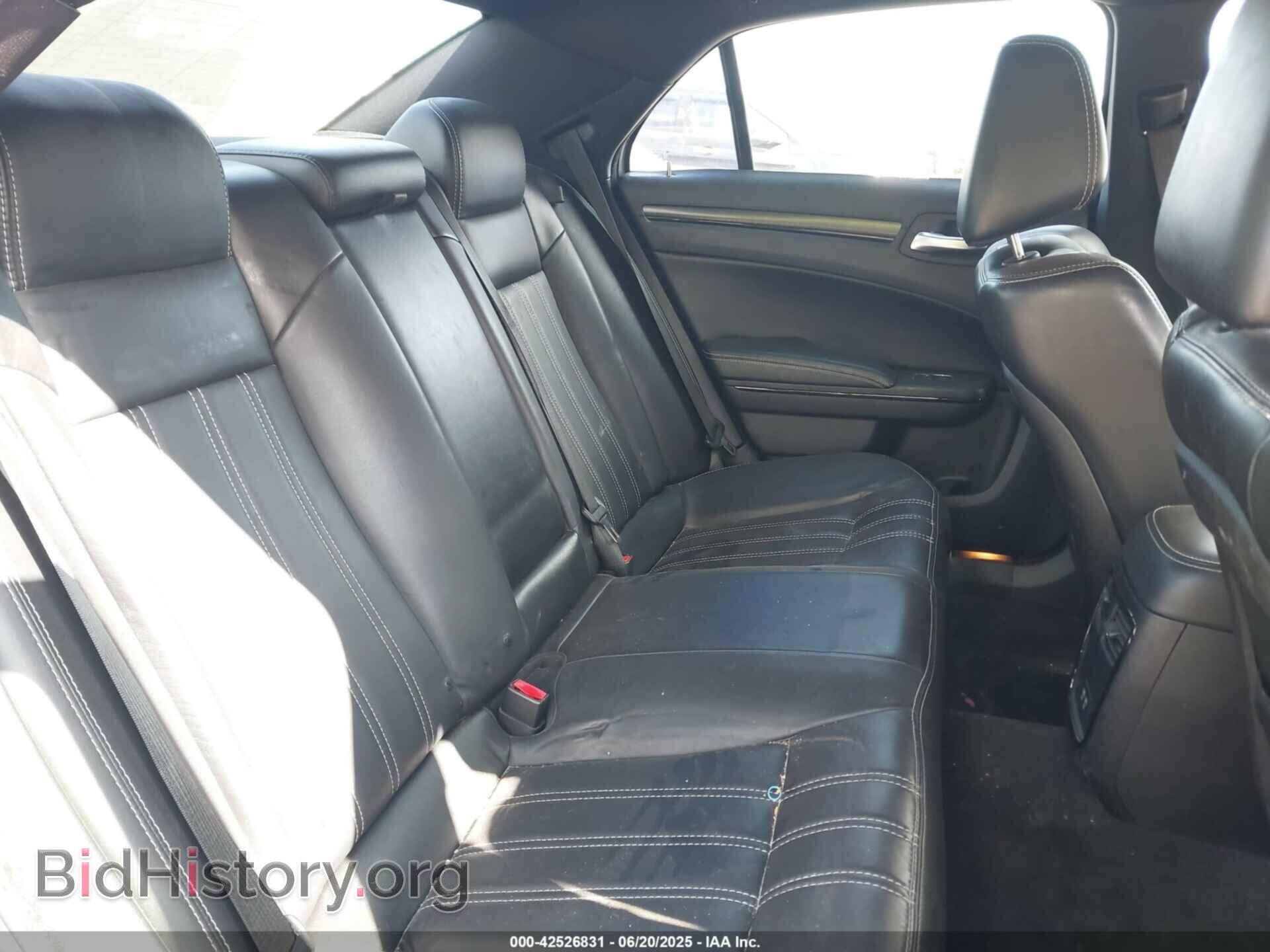 2016 CHRYSLER 300 - VIN: 2C3CCAGG1GH230508 - Фото 8