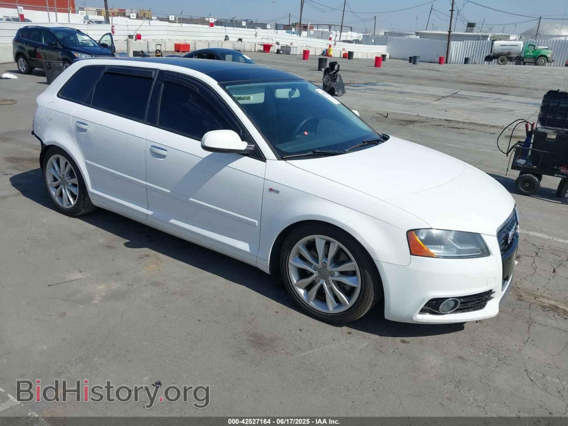Photo WAUBEAFMXDA009876 - AUDI A3 2013