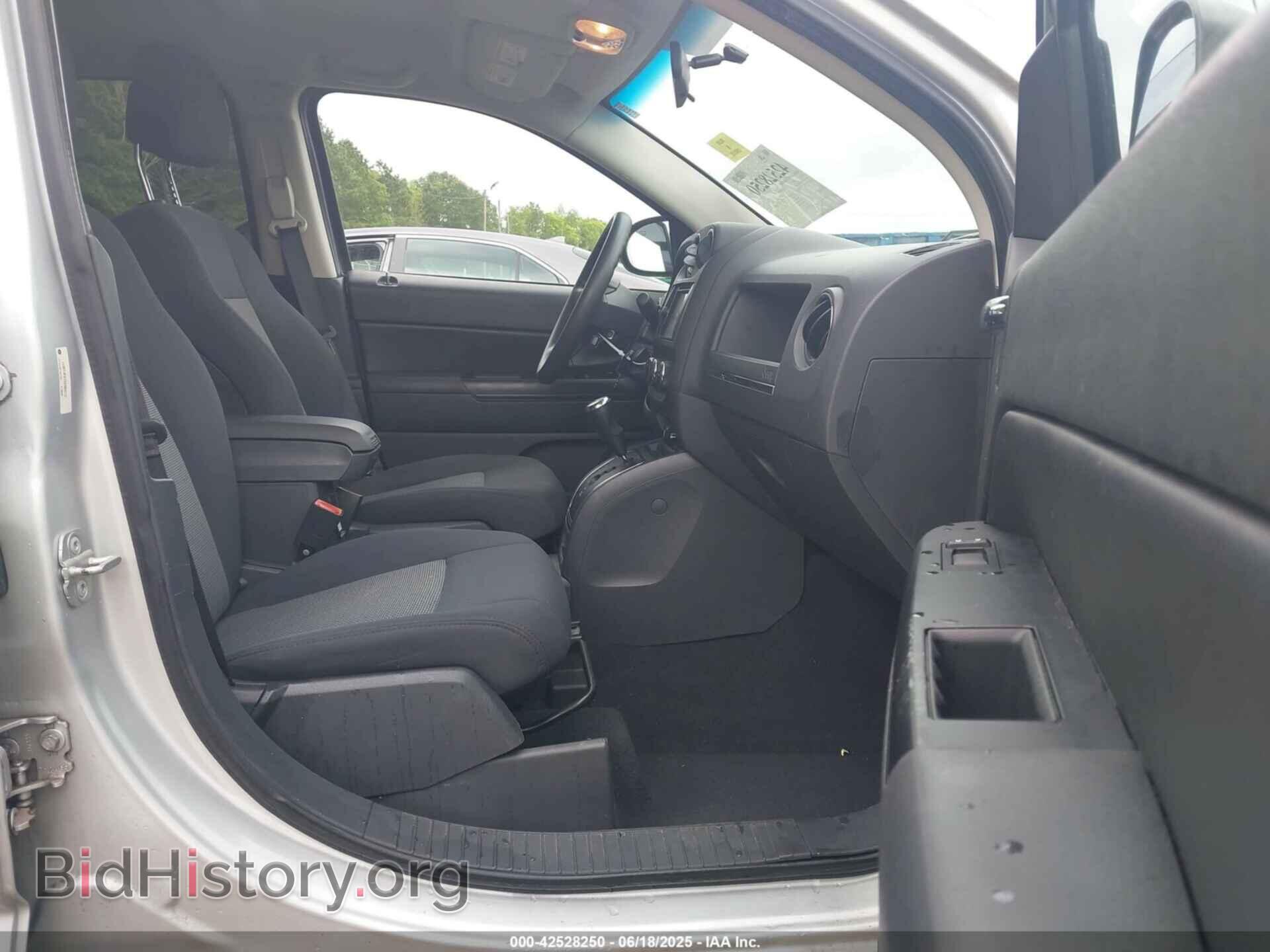 2010 JEEP COMPASS - VIN: 1J4NT4FA7AD503212 - Фото 5