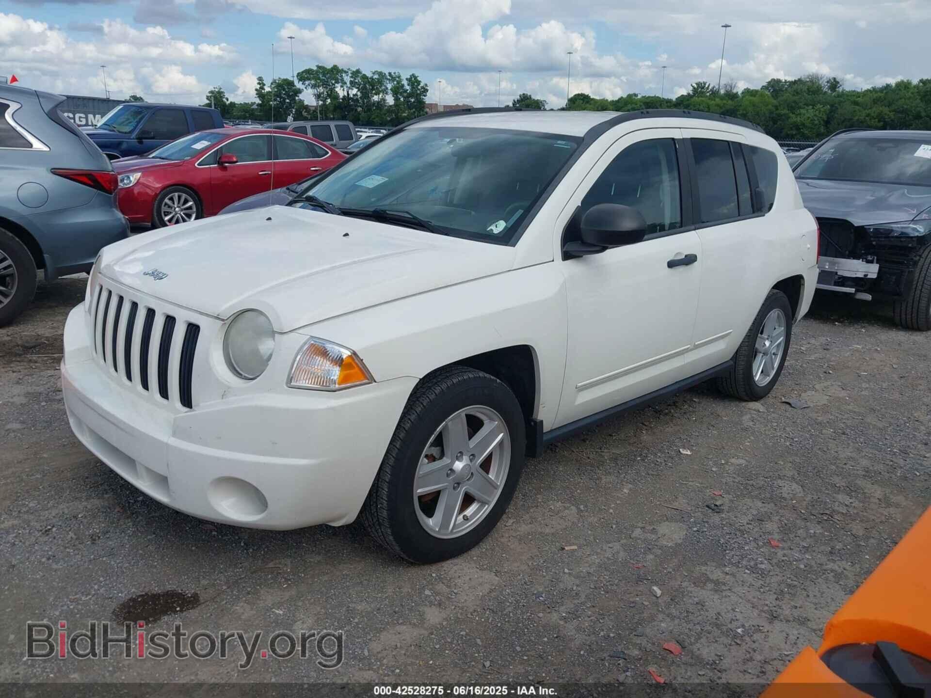 2008 JEEP COMPASS - VIN: 1J8FT47W68D689669 - Фото 2