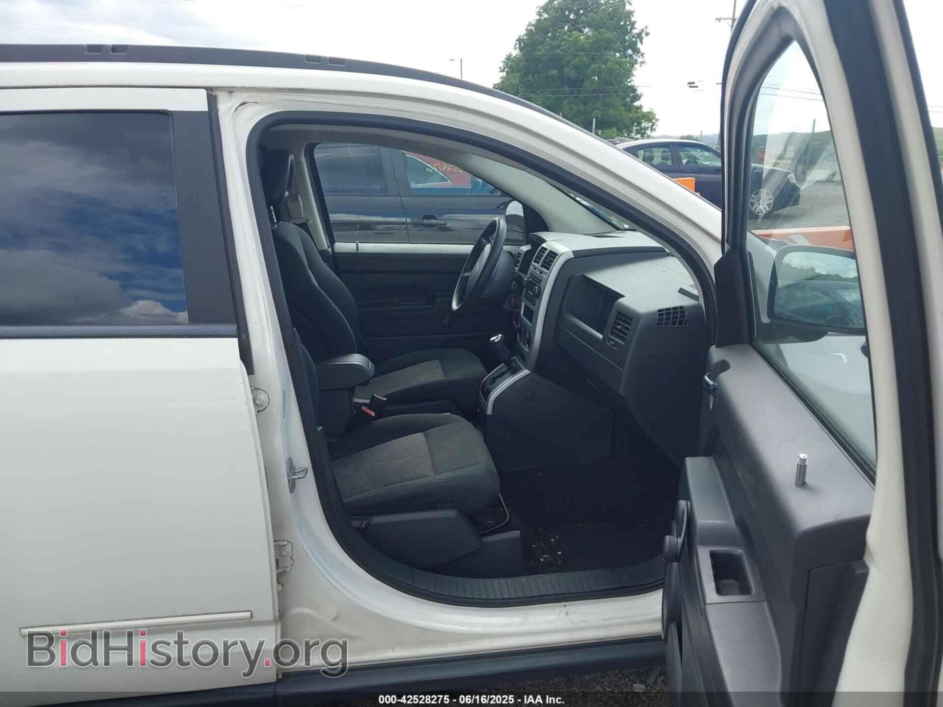 2008 JEEP COMPASS - VIN: 1J8FT47W68D689669 - Фото 5