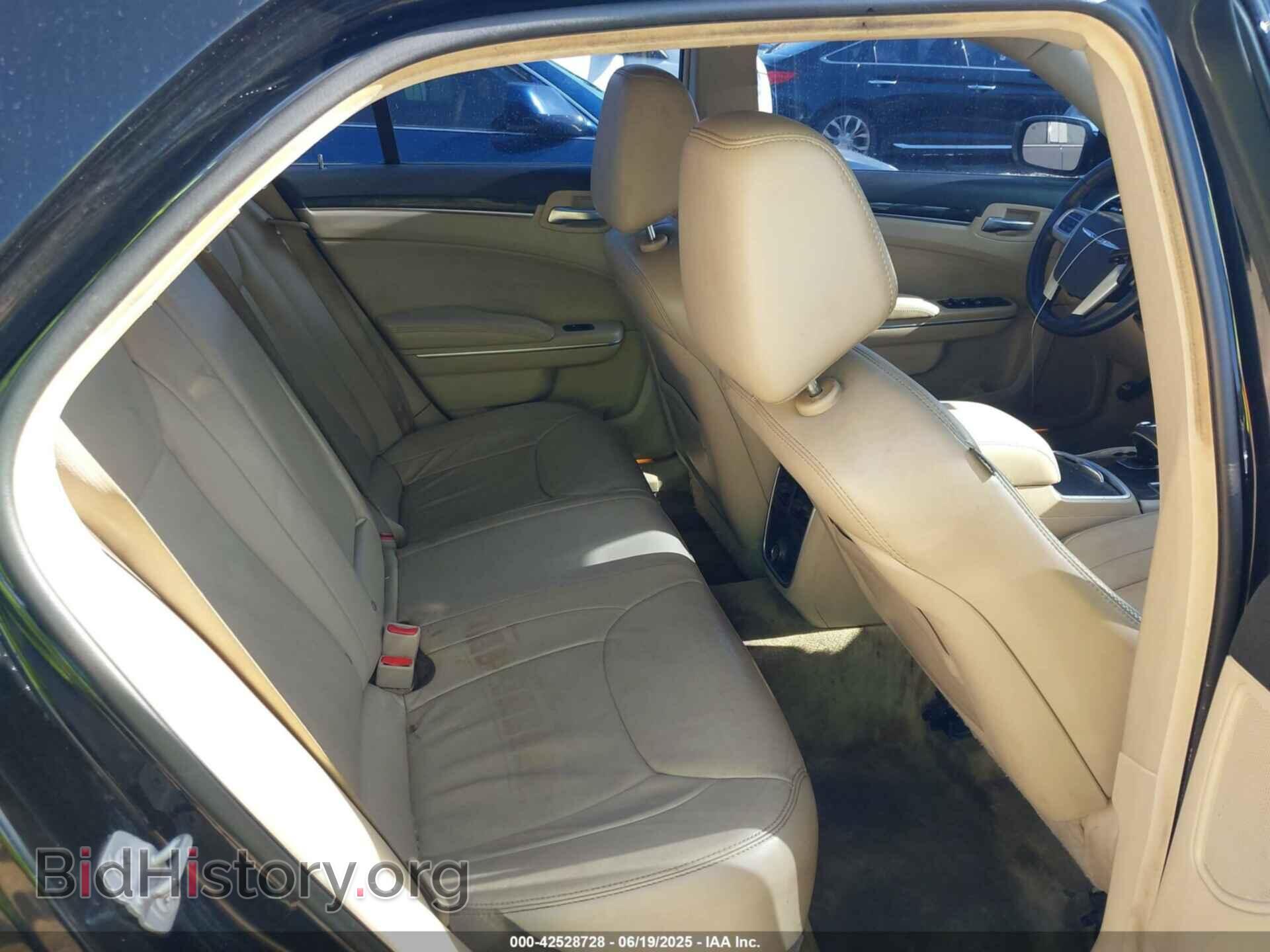 2014 CHRYSLER 300 - VIN: 2C3CCAAG0EH186216 - Фото 8