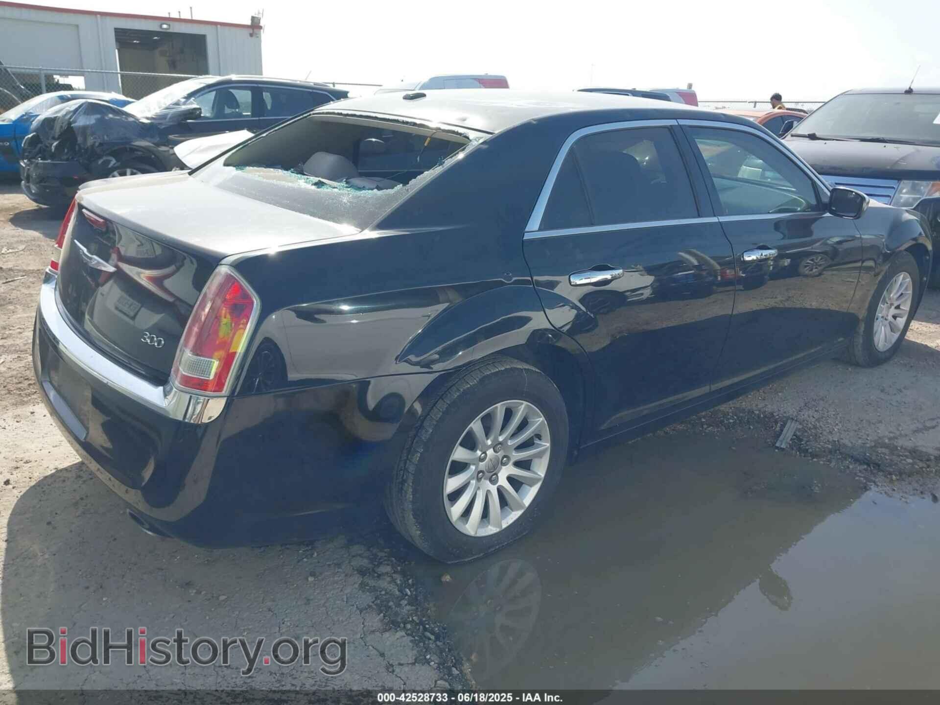 2013 CHRYSLER 300 - VIN: 2C3CCAAG3DH743912 - Фото 4