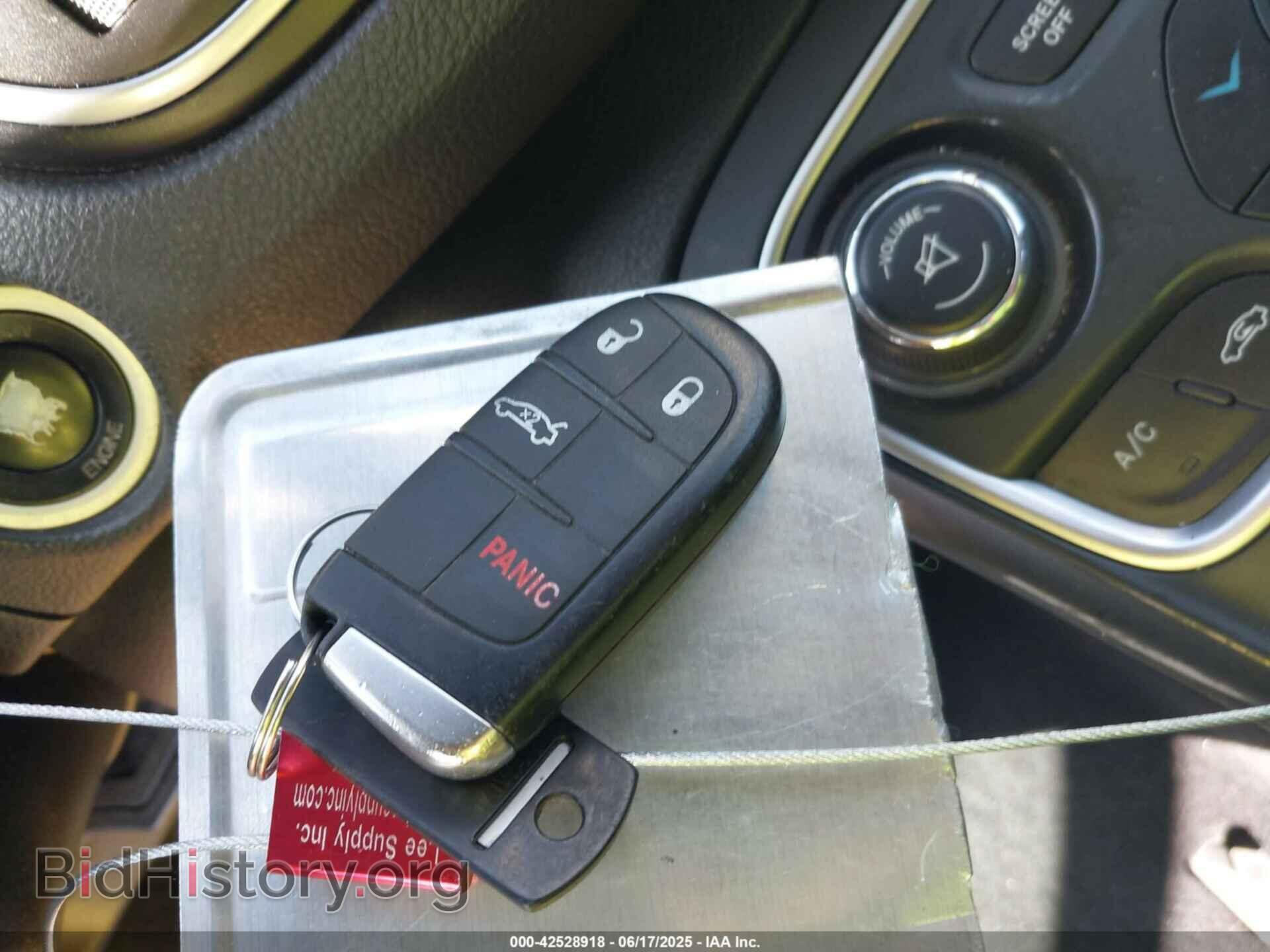 2015 CHRYSLER 200 - VIN: 1C3CCCAB9FN756769 - Фото 11